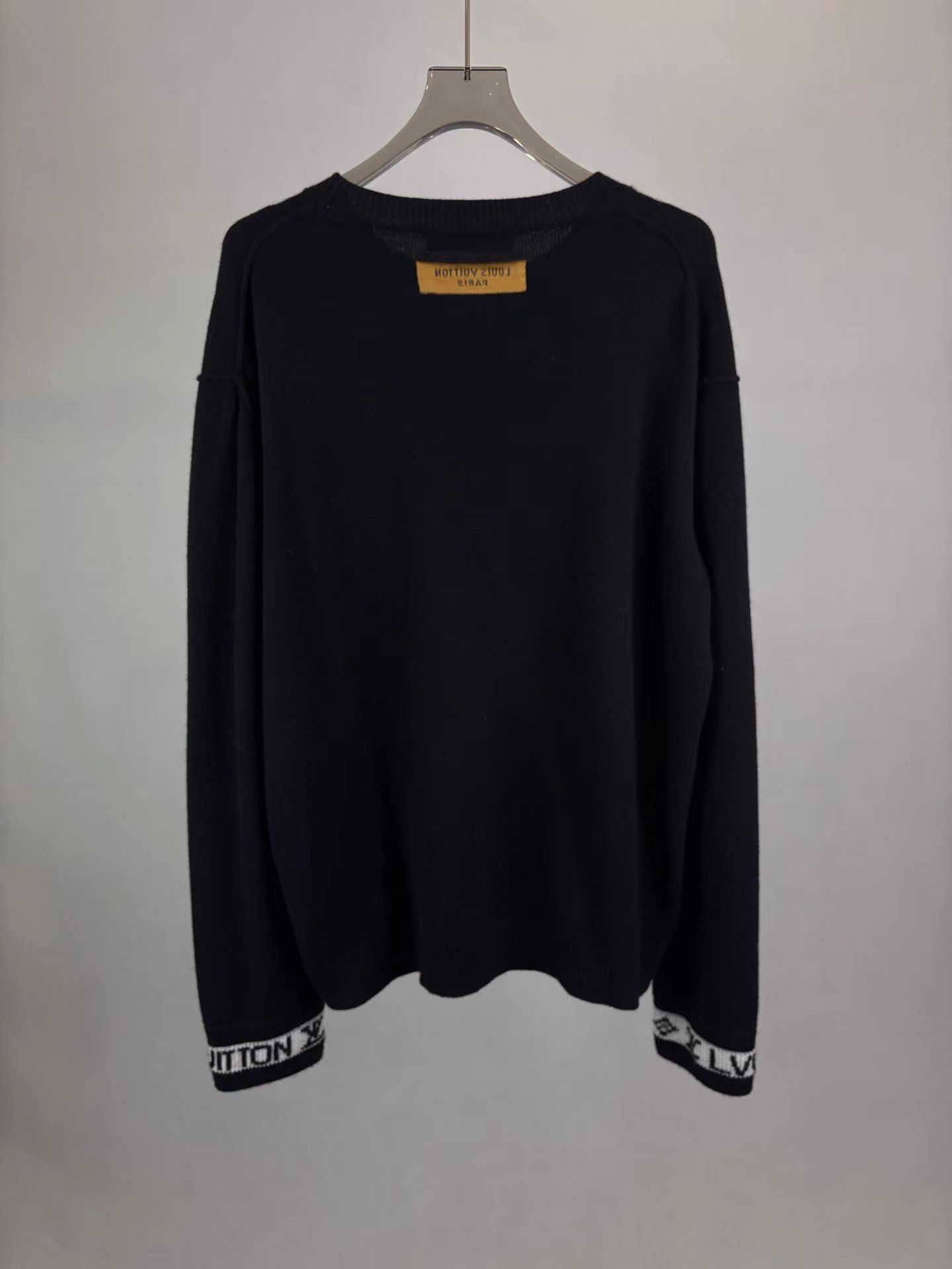 Louis Vuitton LOUIS VUITTON Cashmere Sweater With Cuff Logo K1 Size US XL / EU 56 / 4 - 2 Thumbnail