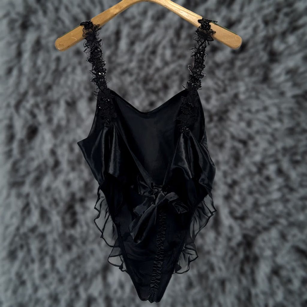 Vintage VINTAGE California Dynasty Satin Bodysuit Women’s L Black 1 Piece 1980s Made In USA Satin Look Sexy Mens? Size L / US 10 / IT 46 - 1 Thumbnail