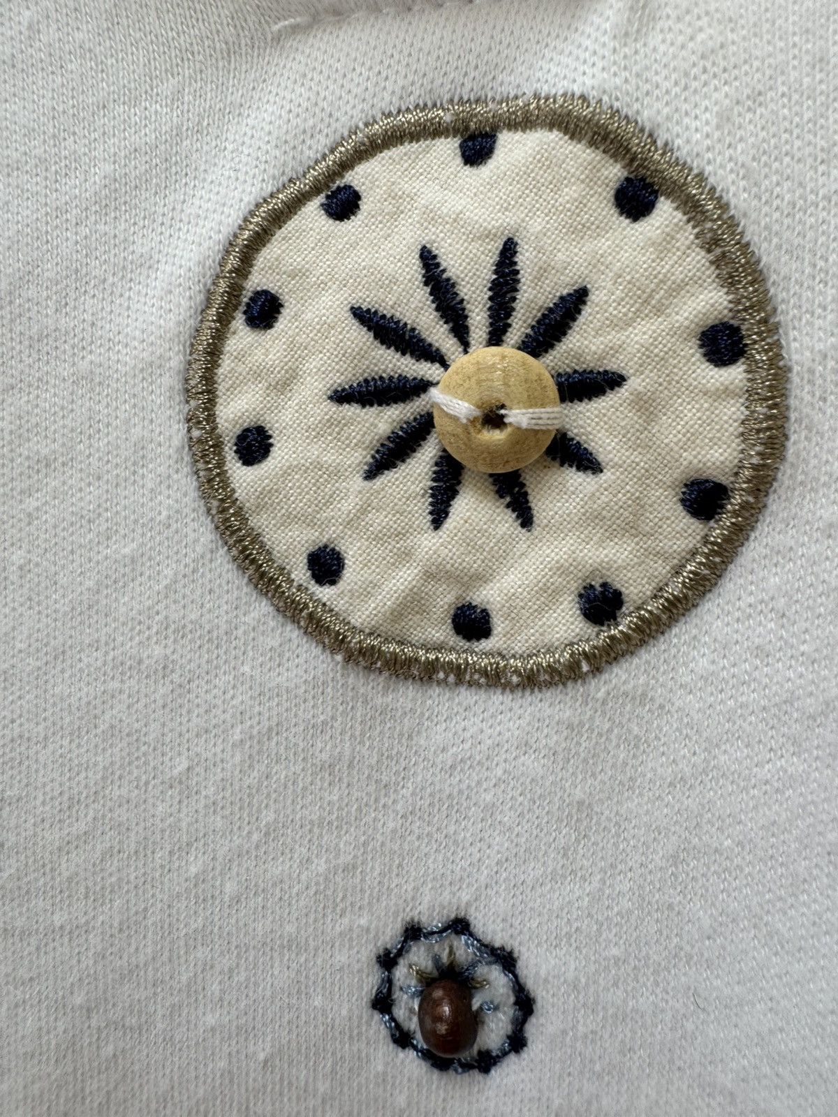 Vintage Women’s vintage 90s white cotton polo beaded embroidered Size M / US 6-8 / IT 42-44 - 4 Thumbnail