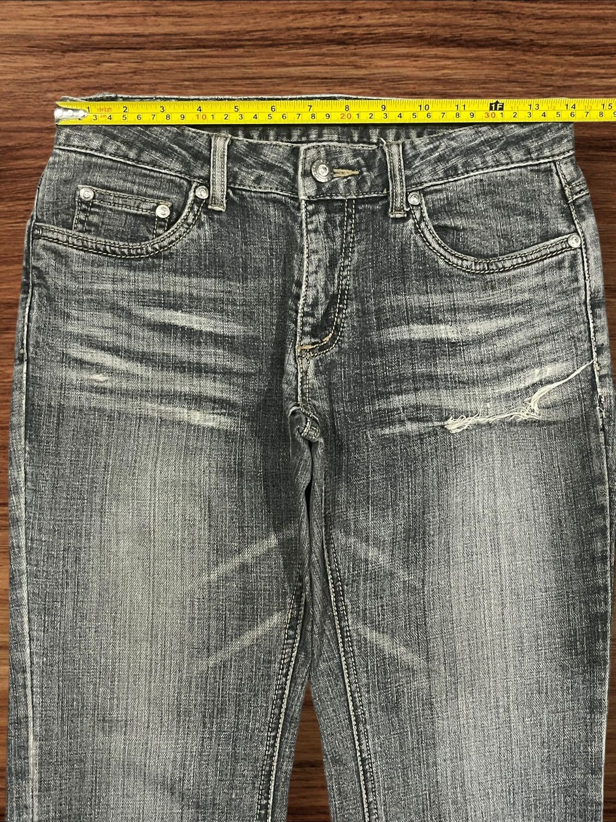 Japanese Brand × Le Grande Bleu (L.G.B.) Vintage Japanese Brand Grey Washed Distressed Flare Jeans Size 27" / US 4 / IT 40 - 11 Thumbnail