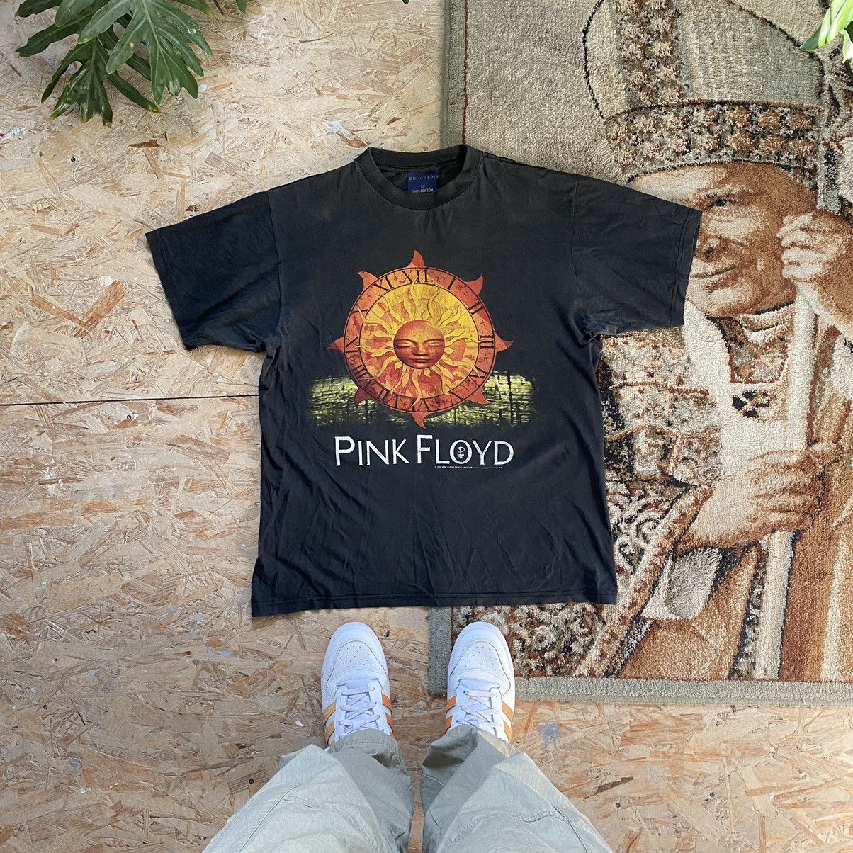 image of Band Tees x Vintage 1994 Pink Floyd Sun Amazing Faded Band Tee in Faded Black, Men's (Size XL)