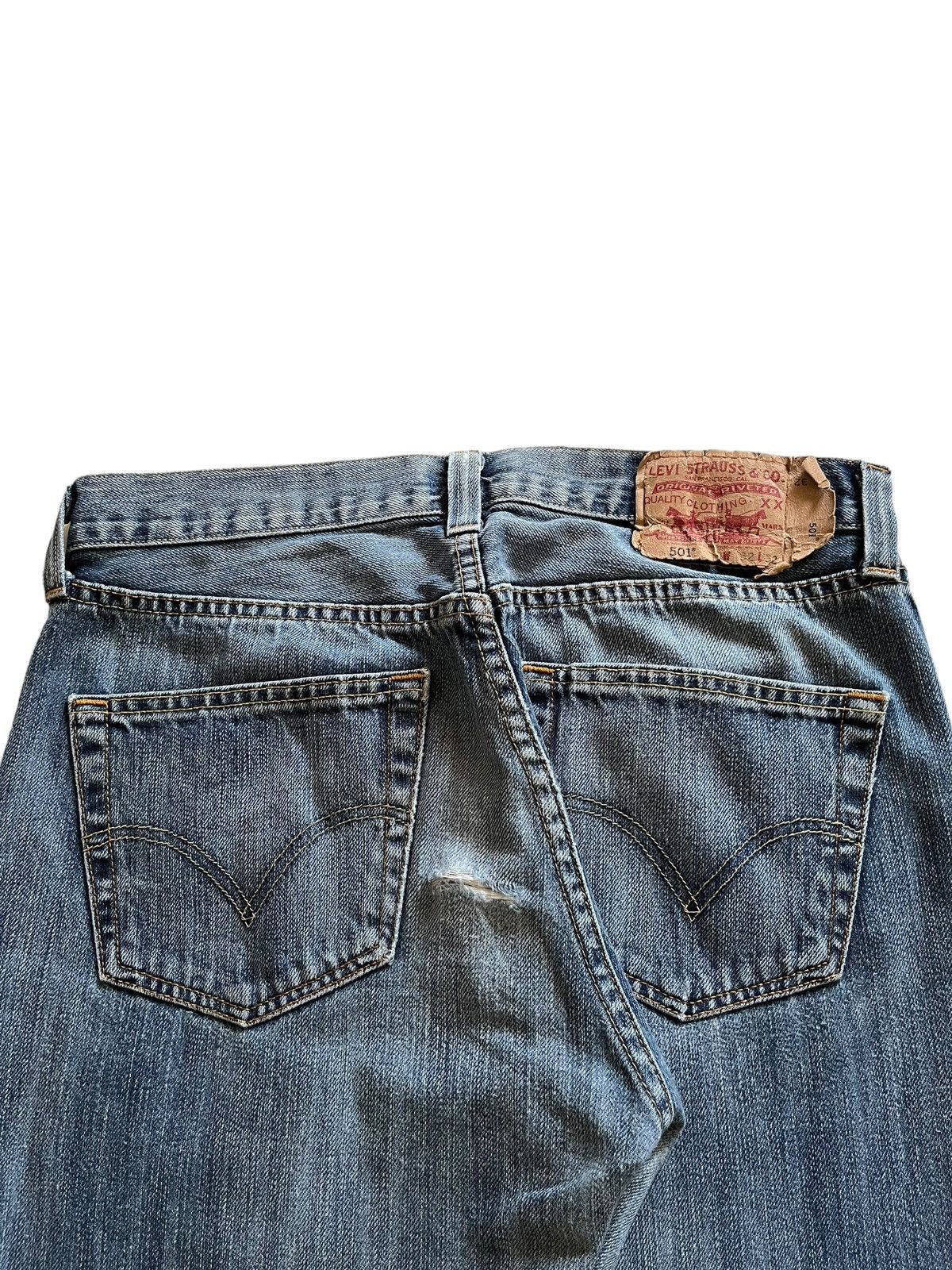Levi's × Levi's Vintage Clothing Vintage 90s Levis 501 Blue Wash Distressed Baggy Jeans Size US 32 / EU 48 - 8 Thumbnail