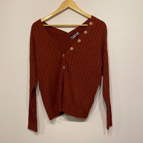 Anthropologie Anthropologie Red Wide Rib Button Back Cardigan Size XS Size XS / US 0-2 / IT 36-38 - 1 Thumbnail