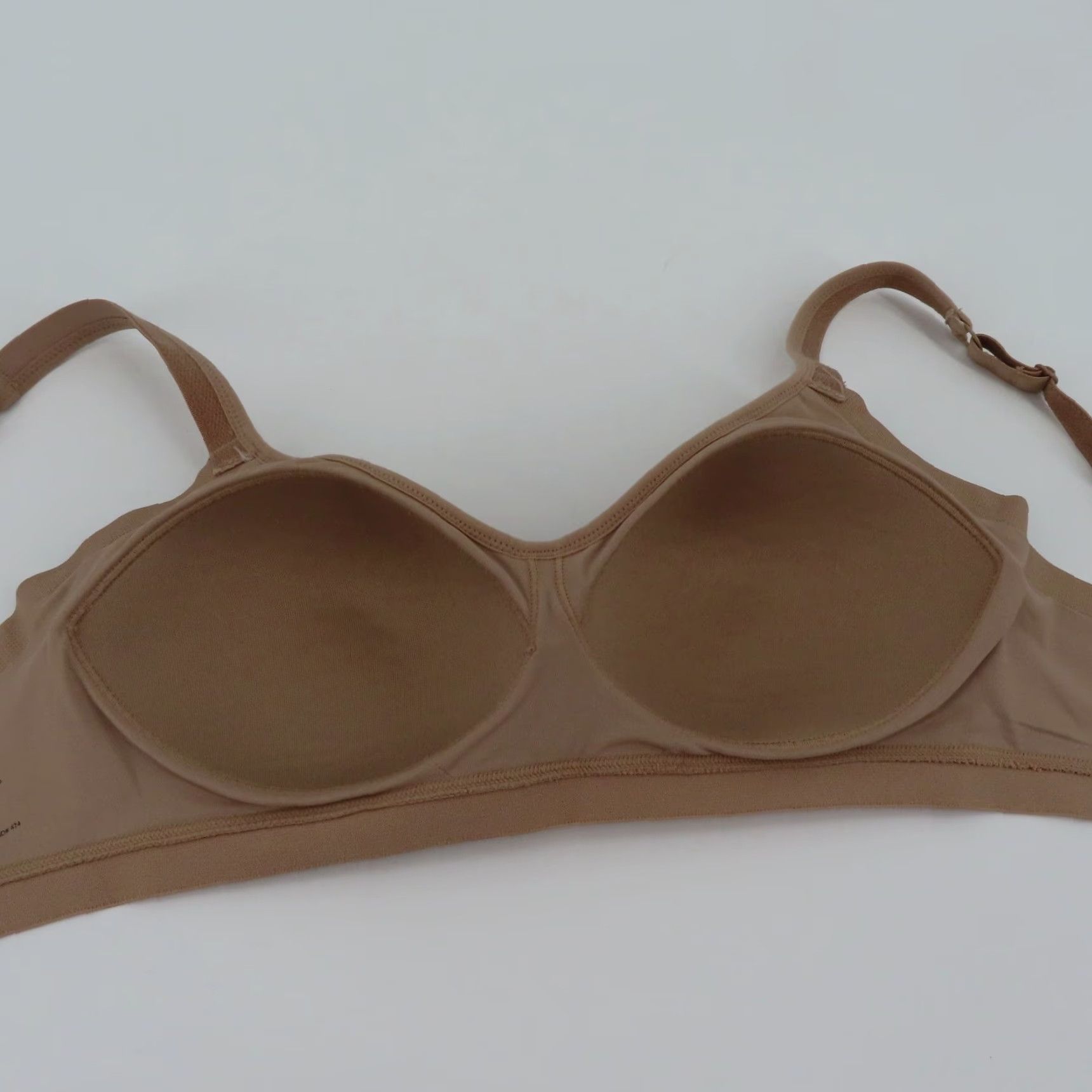 Vintage Warners Womens Bra Blissful Benefits Solid Beige Wireless Lined Padded S Beige Women’s Small T-Shirt Bra Size ONE SIZE - 7 Thumbnail