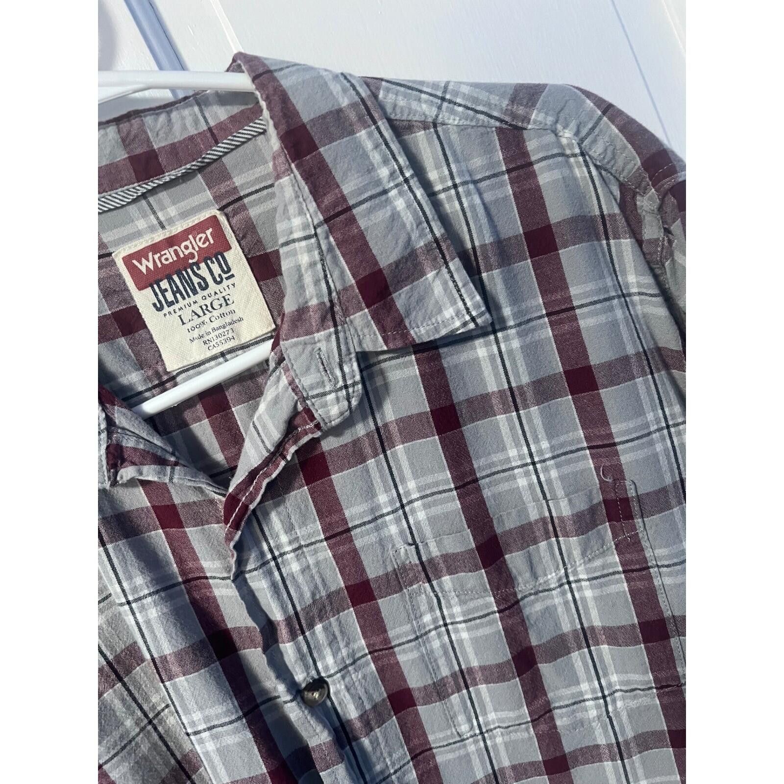 Wrangler Wrangler Button Down Shirt Mens Large Grey Burgundy Plaid Size US L / EU 52-54 / 3 - 5 Thumbnail