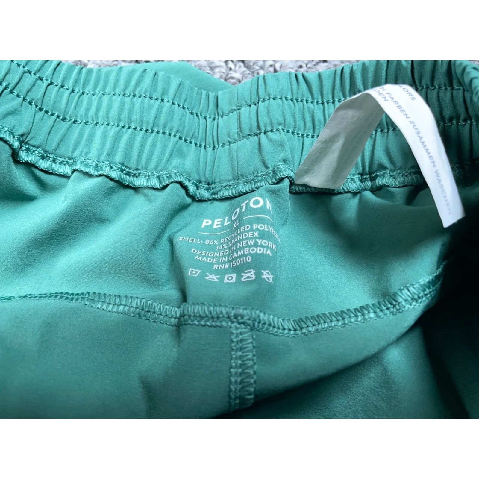 Vintage Peloton Men's XL Green Inseam 8" Training Shorts Drawstring Unlined Cycling Pockets Polyester Spandex Athletic Activewear Regular Brand Peloton Size US 36 / EU 52 - 3 Thumbnail