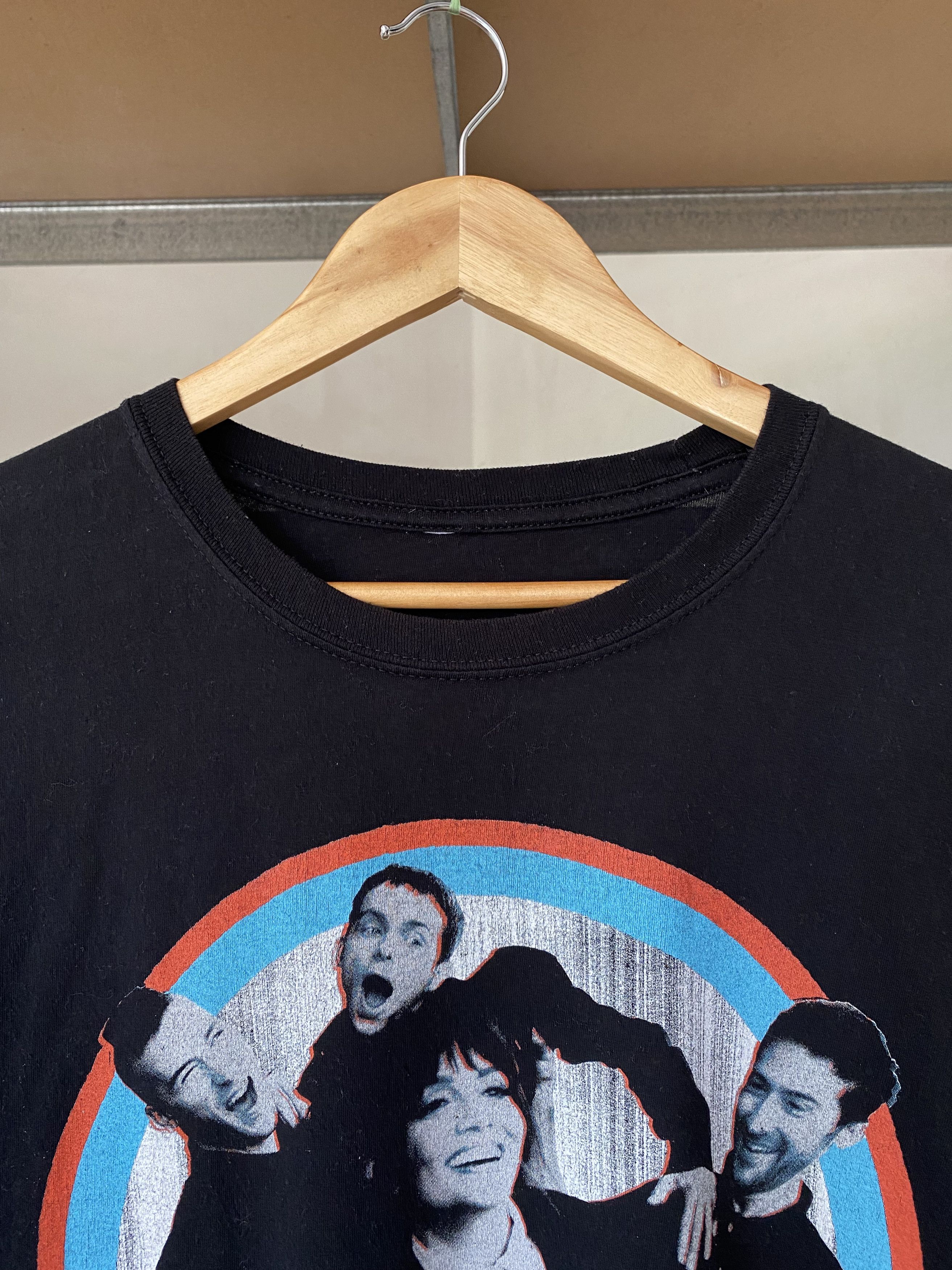 Band Tees Vintage 2000s The Interrupters In The World Band T-shirt Size US L / EU 52-54 / 3 - 4 Thumbnail