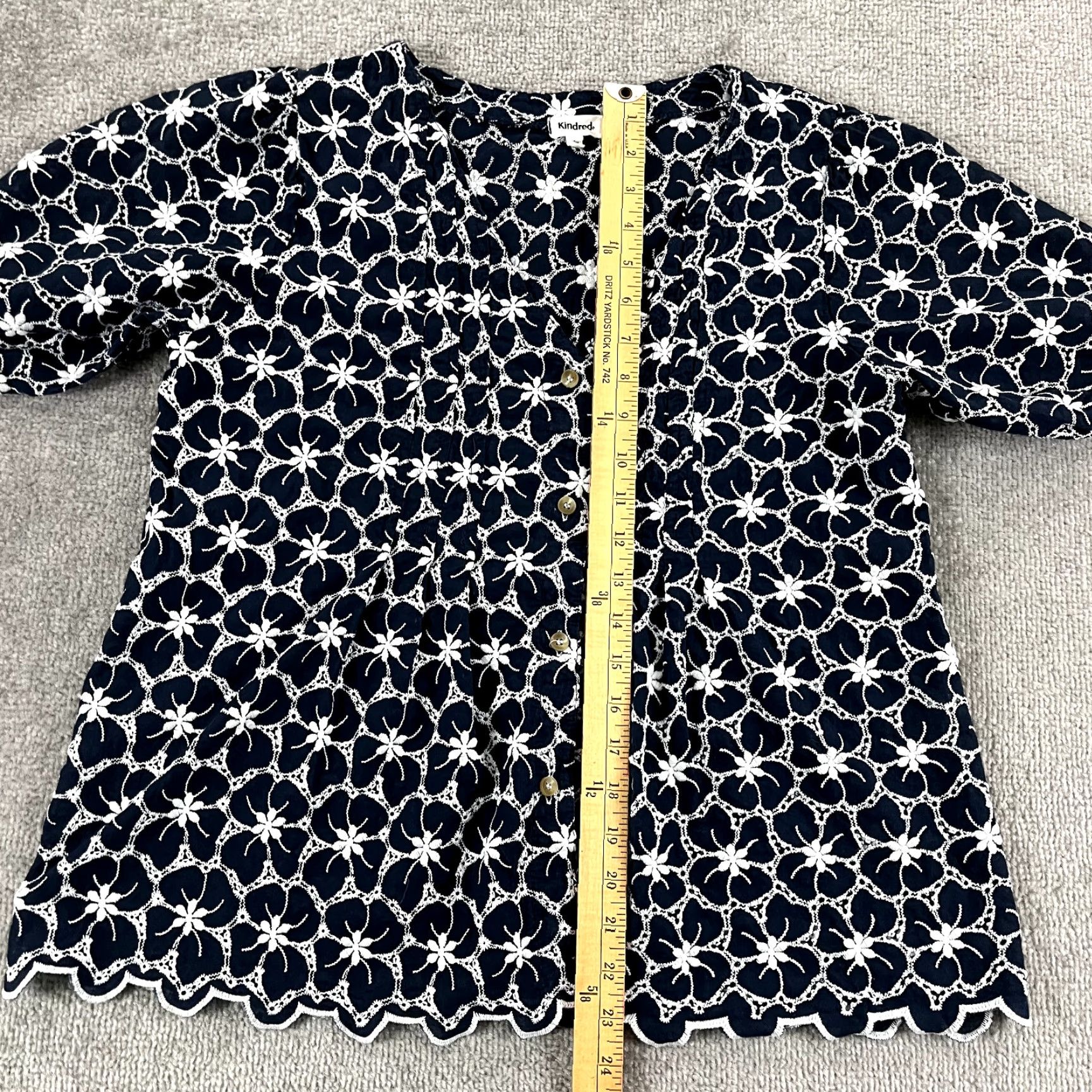 Vintage ANTHROPOLOGIE KINDRED Blouse Womens Small Blue White Floral Crochet Button Size S / US 4 / IT 40 - 4 Thumbnail