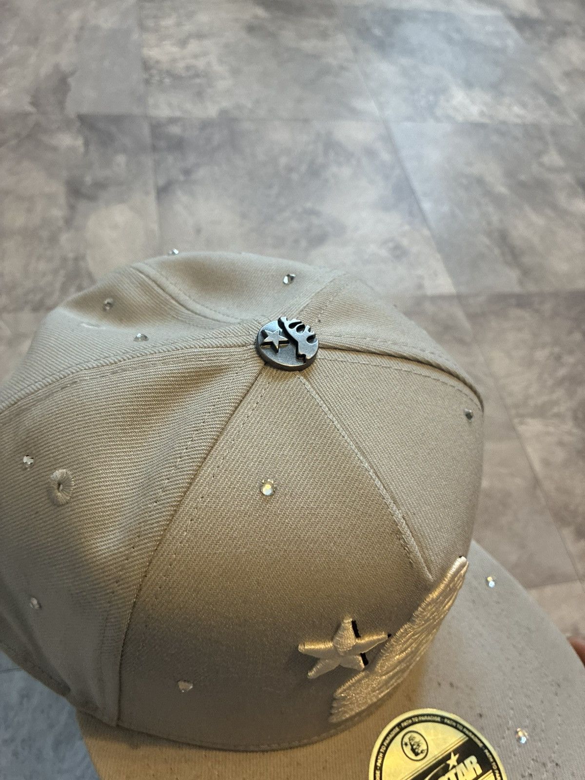 HELLSTAR 7 5/8 HELLSTAR fitted hat with rhinestones Size ONE SIZE - 2 Thumbnail