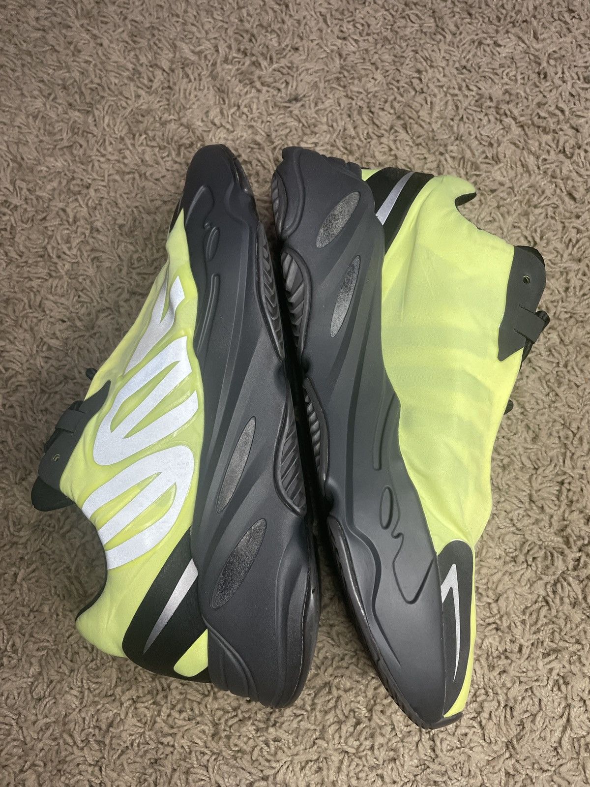 Adidas × Yeezy Yeezy 700 NMVM phosphor Size US 11 / EU 44 - 5 Thumbnail