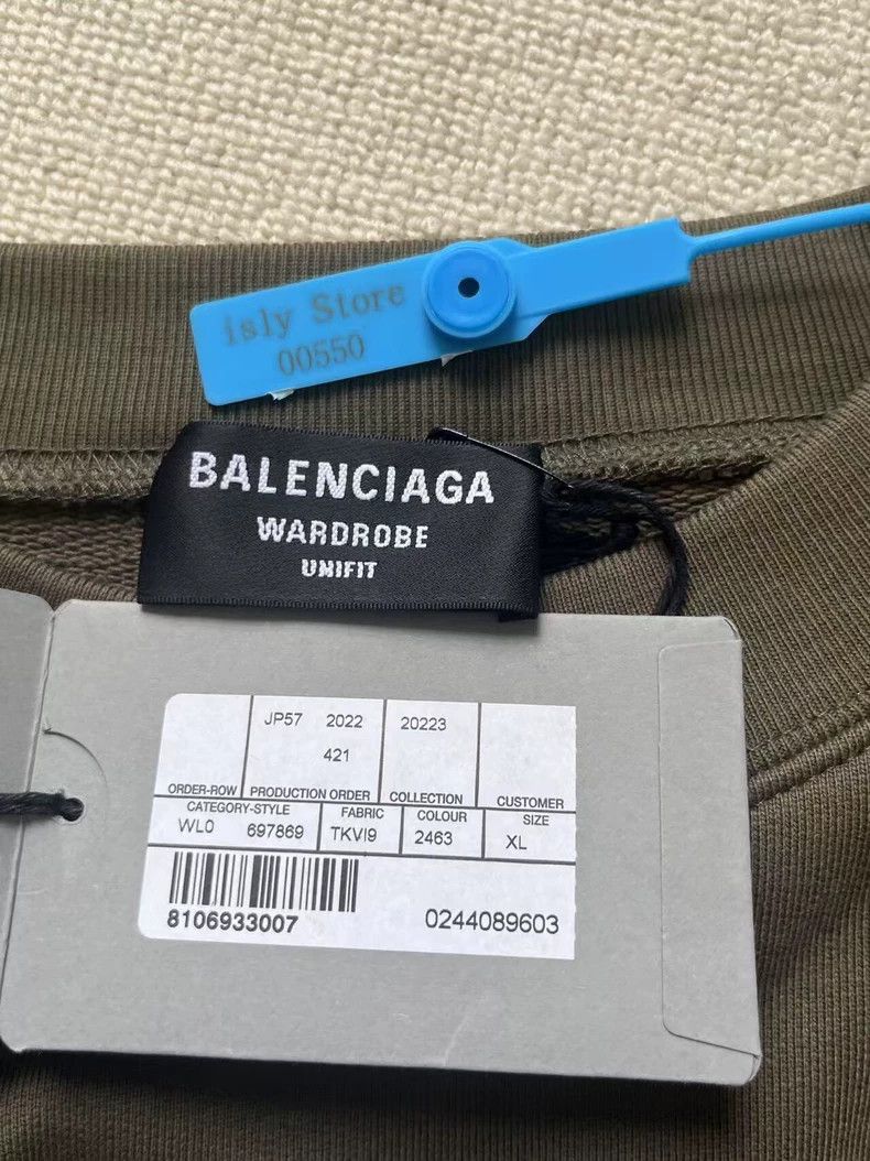 Balenciaga Balenciaga Solid monogrammed Logo printed crewneck pullove Size US XL / EU 56 / 4 - 4 Thumbnail