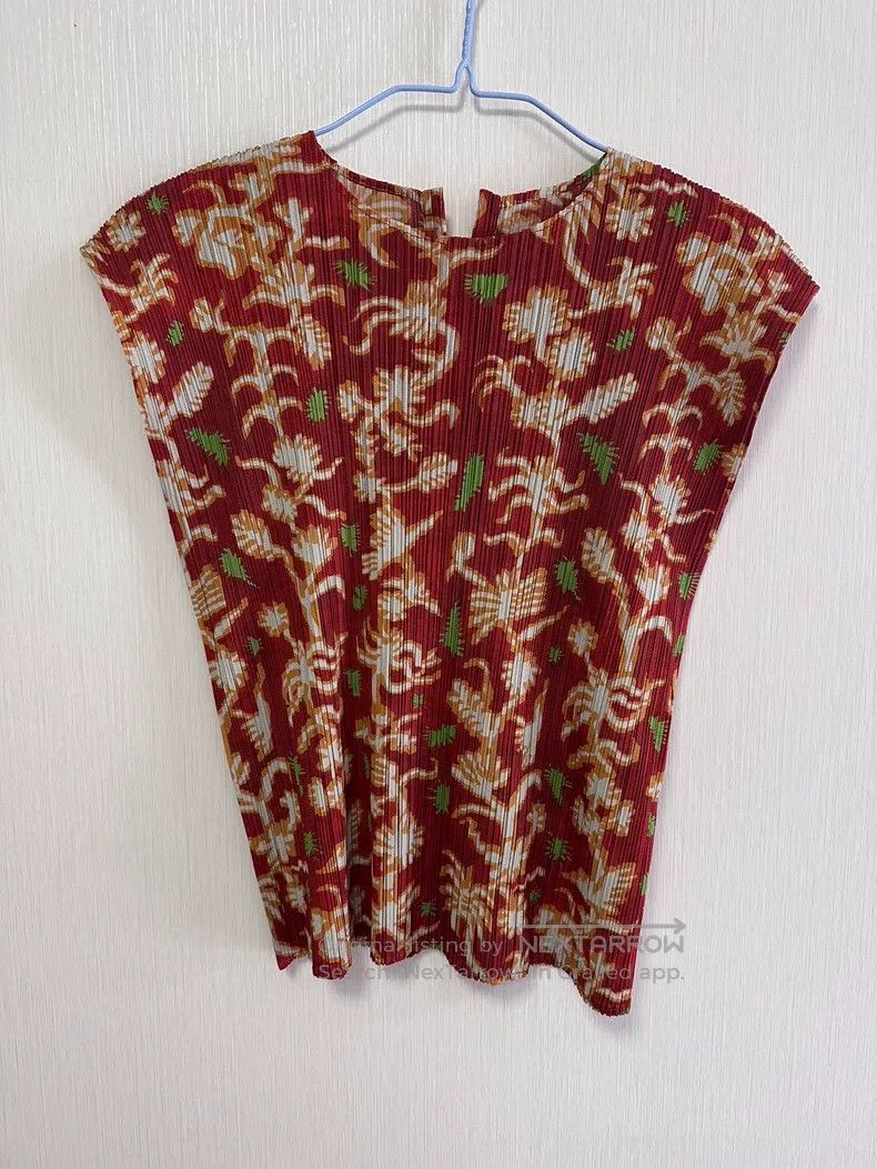 Issey Miyake Issey Miyake Red Floral Blouse Size L / US 10 / IT 46 - 1 Thumbnail