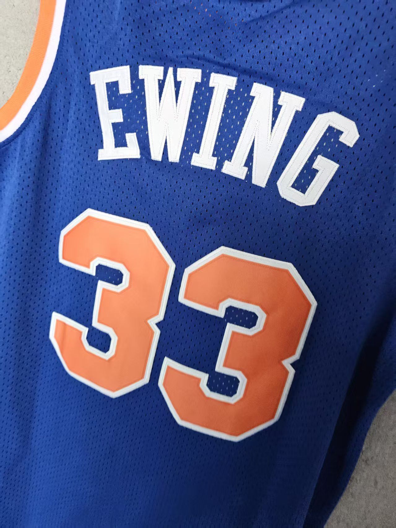 NBA Knicks #33 Patrick Ewing Jersey Blue XL Size US XL / EU 56 / 4 - 4 Thumbnail