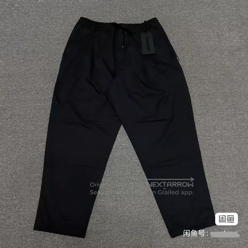 Neighborhood Neighborhood size M jogging pants Size US 27 - 4 Thumbnail