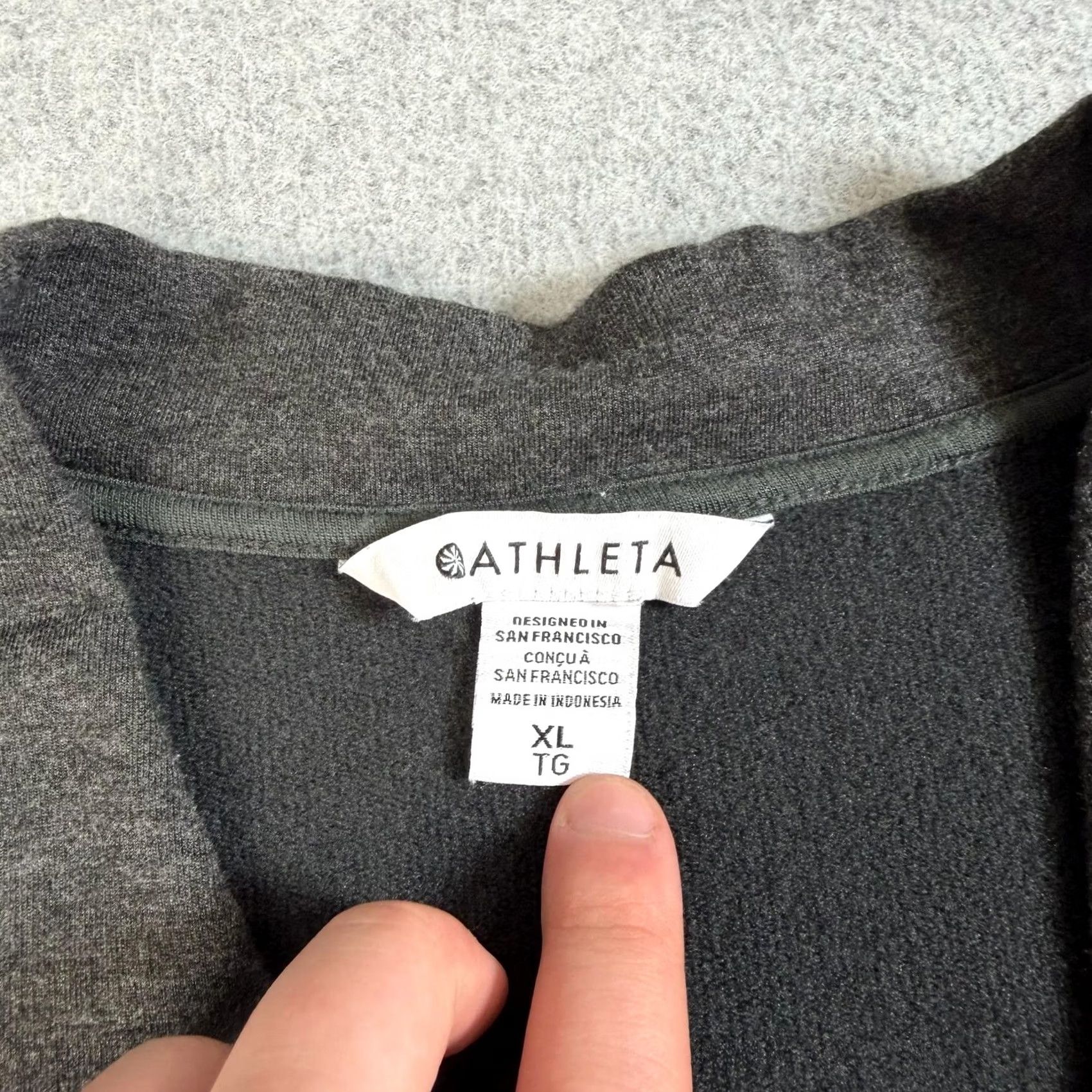 Athleta Athleta Sweatshirt Women XL Gray V-Neck Pullover Jersey Athleisure Yoga Gym Wrap Ladies Wear Size XL / US 12-14 / IT 48-50 - 3 Thumbnail