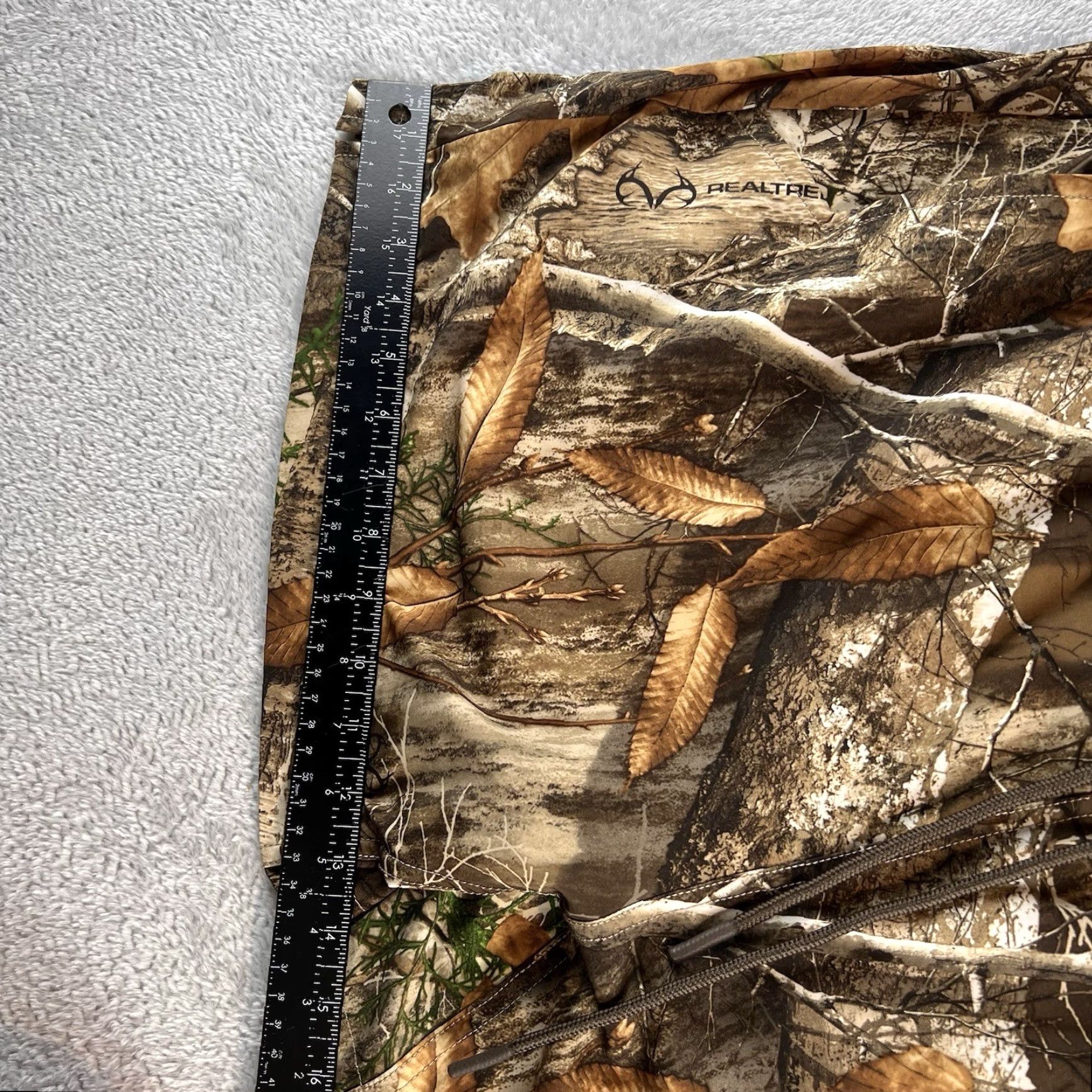 Realtree Realtree The Mad Hatter Co Volley Shorts Camouflage 2XL Men’s Outdoor Multicolor Camouflage Pattern Villary? Size US 39 - 6 Thumbnail