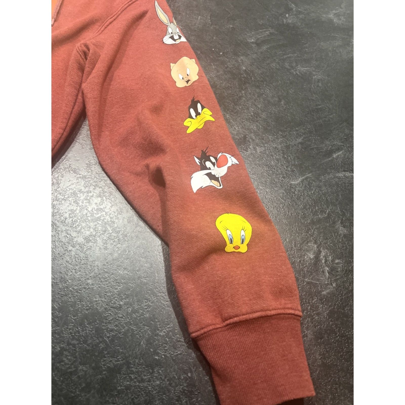 Vintage Looney Tunes Bugs Bunny 90s Sweatshirt Men Size Large Red Long Sleeve Pullover Size US L / EU 52-54 / 3 - 2 Thumbnail