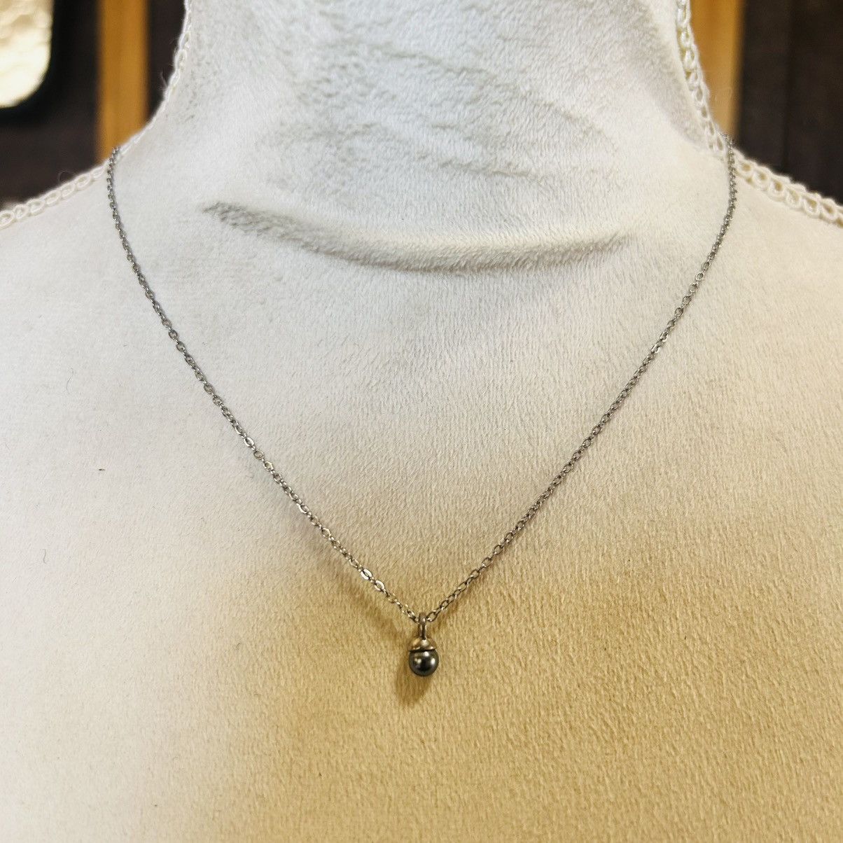 Vintage Vintage delicate minimalist gray pearl on chain necklace Size ONE SIZE - 2 Thumbnail