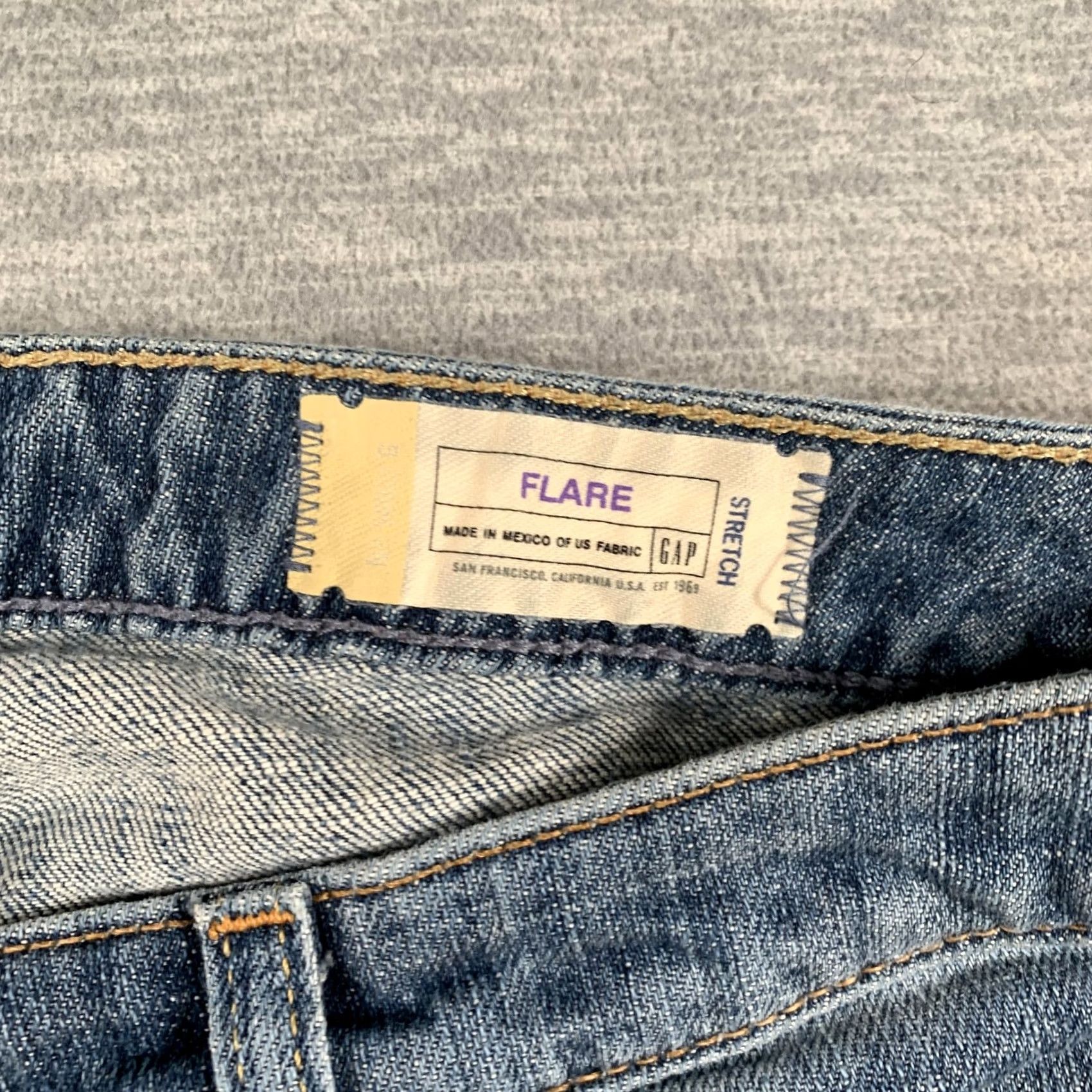 Gap Gap Jeans Womens 12 Blue Medium Wash Mid Rise Flare Stretch Denim Regular Fit Jeans Size 34" / US 12 / IT 48 - 5 Thumbnail