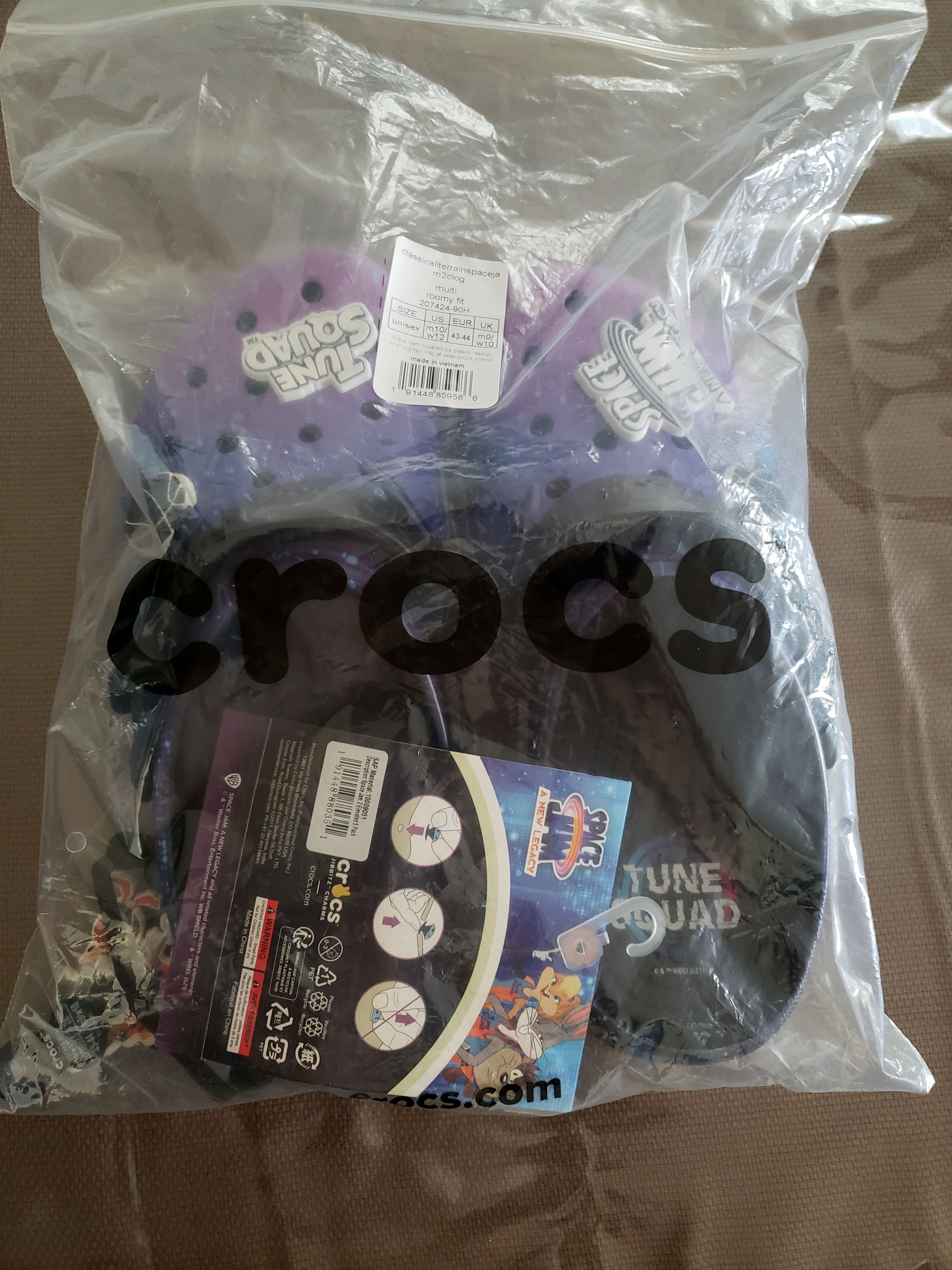 Crocs clogs x spacejam