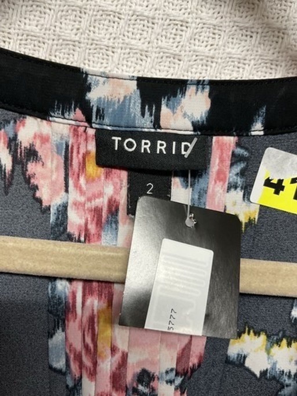 Torrid NWT Torrid Floral V-Neck Button Up Long Sleeve Blouse Women2 Size M / US 6-8 / IT 42-44 - 2 Thumbnail