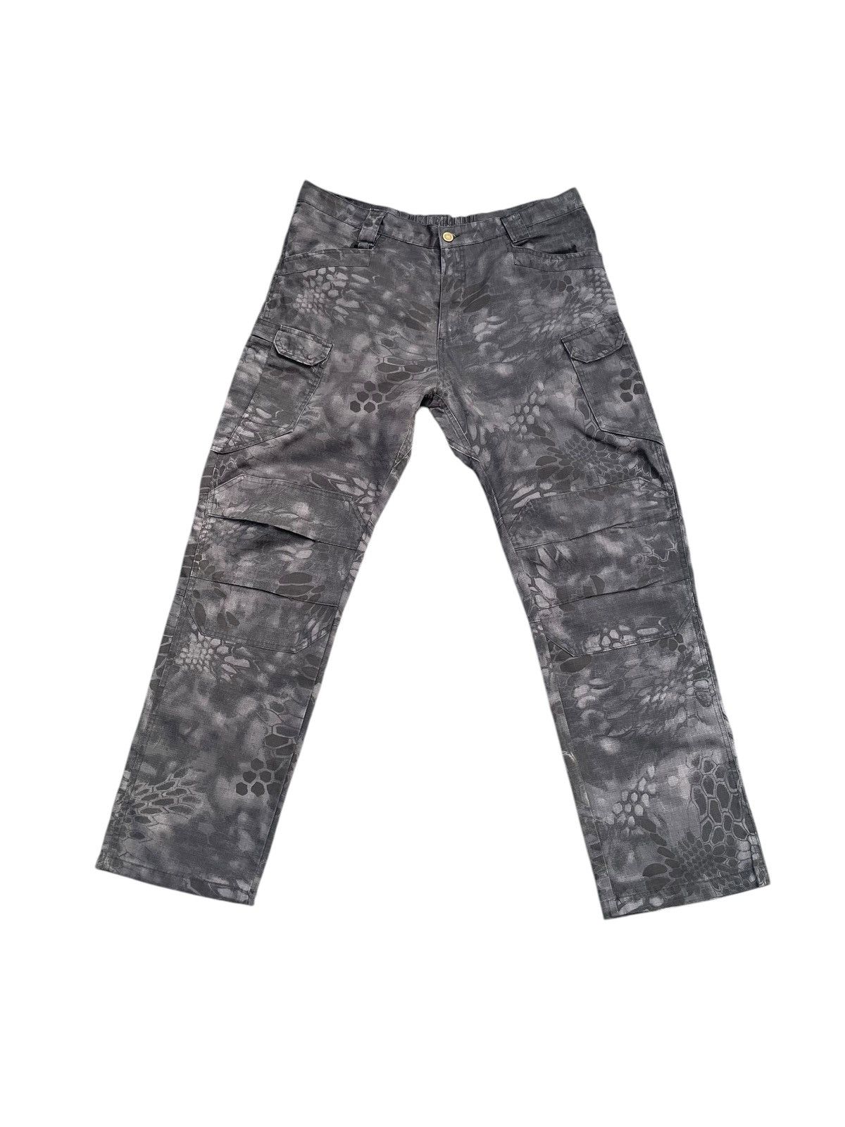 Japanese Brand W Camouflage Cargo Pant Size US 38 / EU 54 - 1 Thumbnail