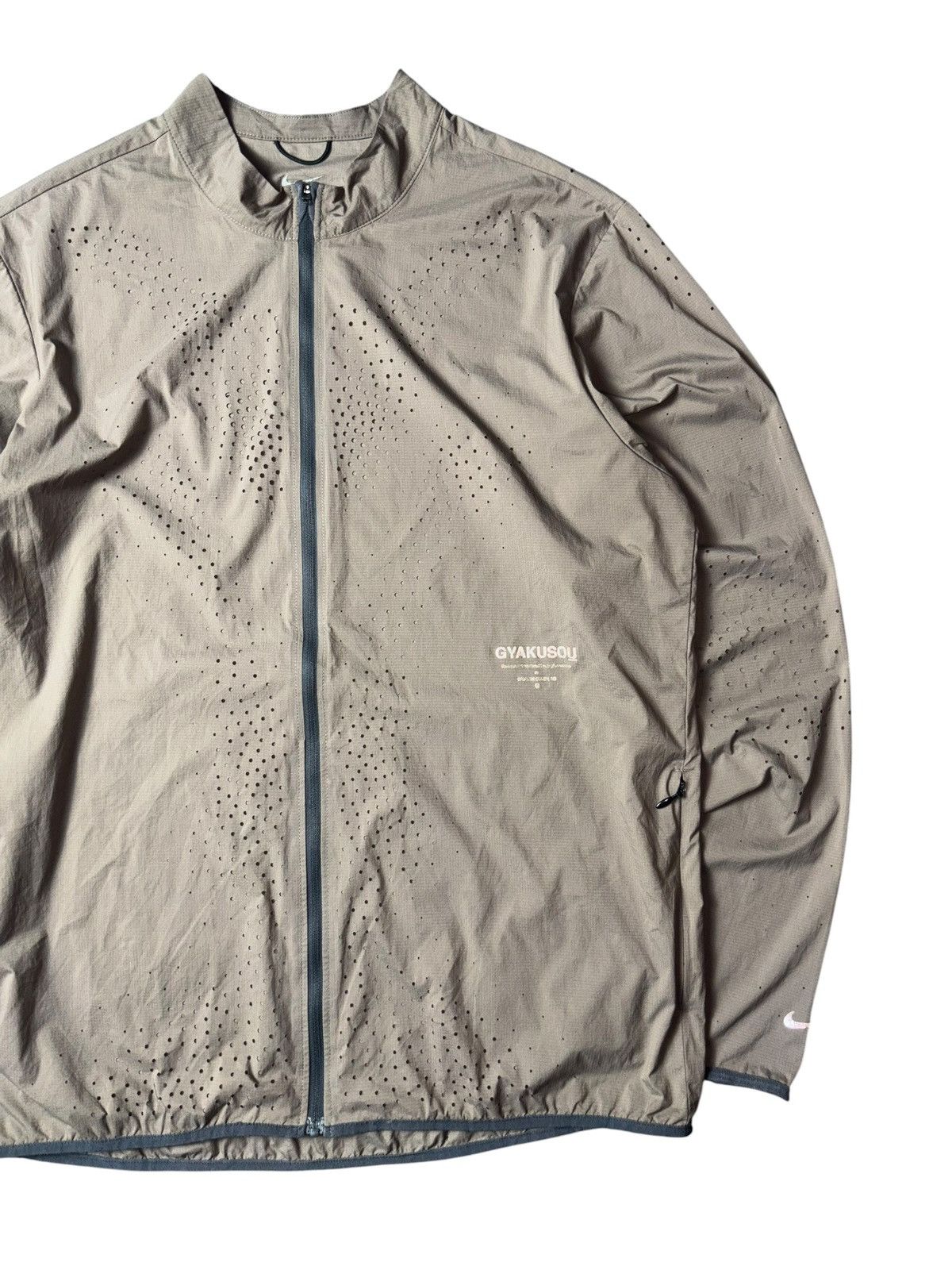 Gyakusou 2016 Nike Gyakusou Perforated Jacket Size US L / EU 52-54 / 3 - 3 Thumbnail