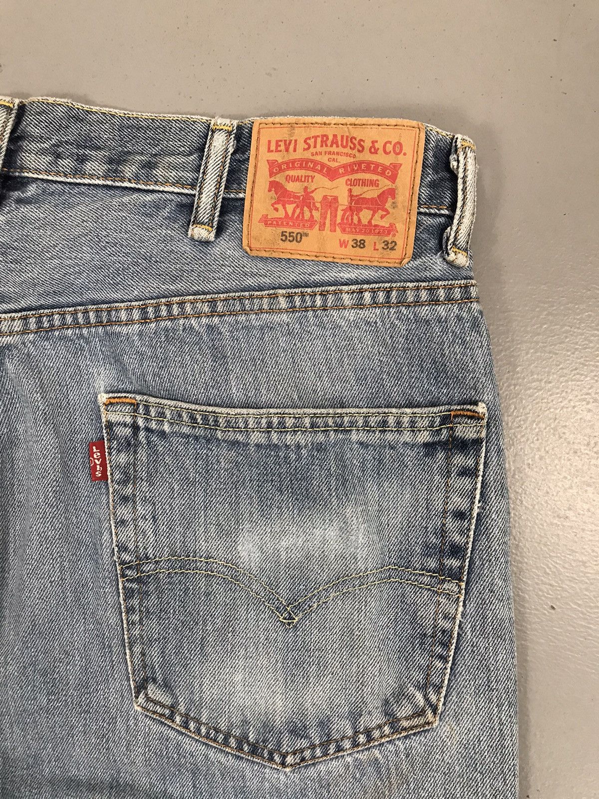 Levi's × Vintage Vintage Levi’s 90s 550 straight fit denim Size US 38 / EU 54 - 14 Thumbnail