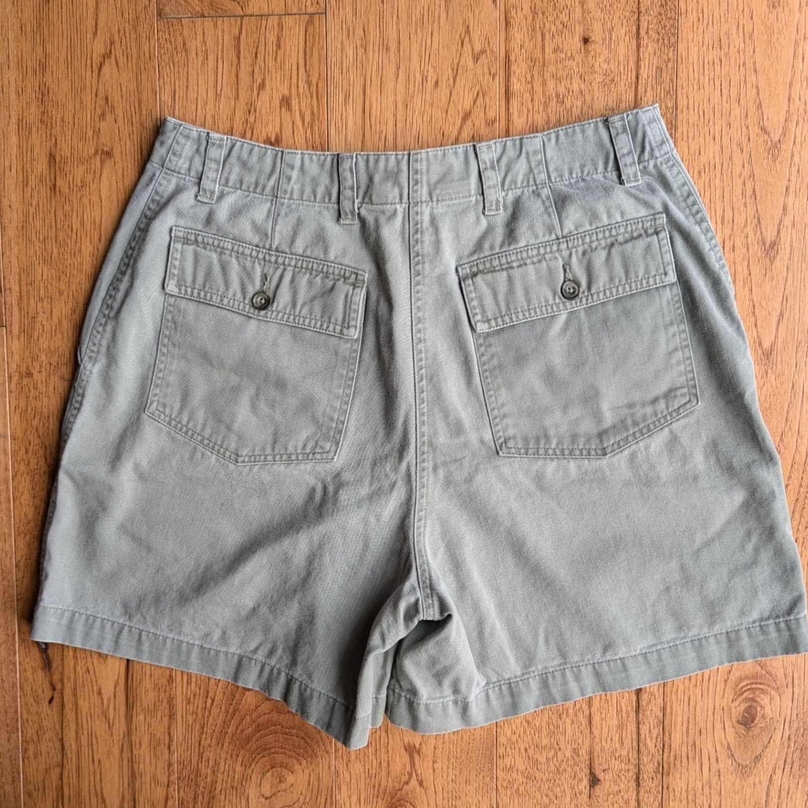 Jones New York VINTAGE Sage Green Utility Shorts Cotton Twill Womens Sz 8 High Rise 5-Pocket Button Zip Casual Workwear Cargo Summer 100% Cotton Jersey? Size 26" / US 2 / IT 38 - 3 Thumbnail