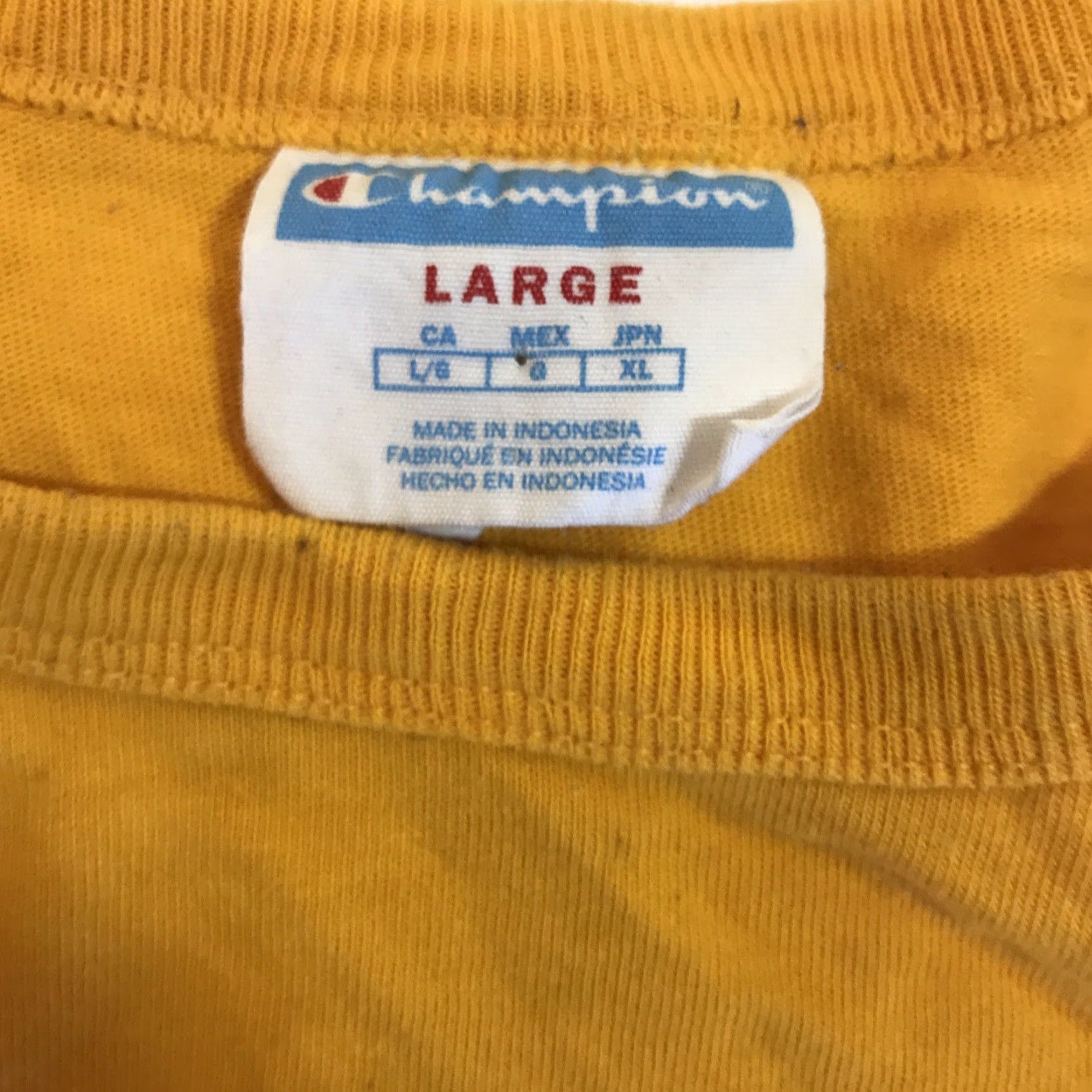 Champion VINTAGE Champion Mens T-Shirt 90s Spell Out Script Embroidered Logo Yellow Large Crew Neck Short Sleeve Graphic Tee Size US L / EU 52-54 / 3 - 2 Thumbnail