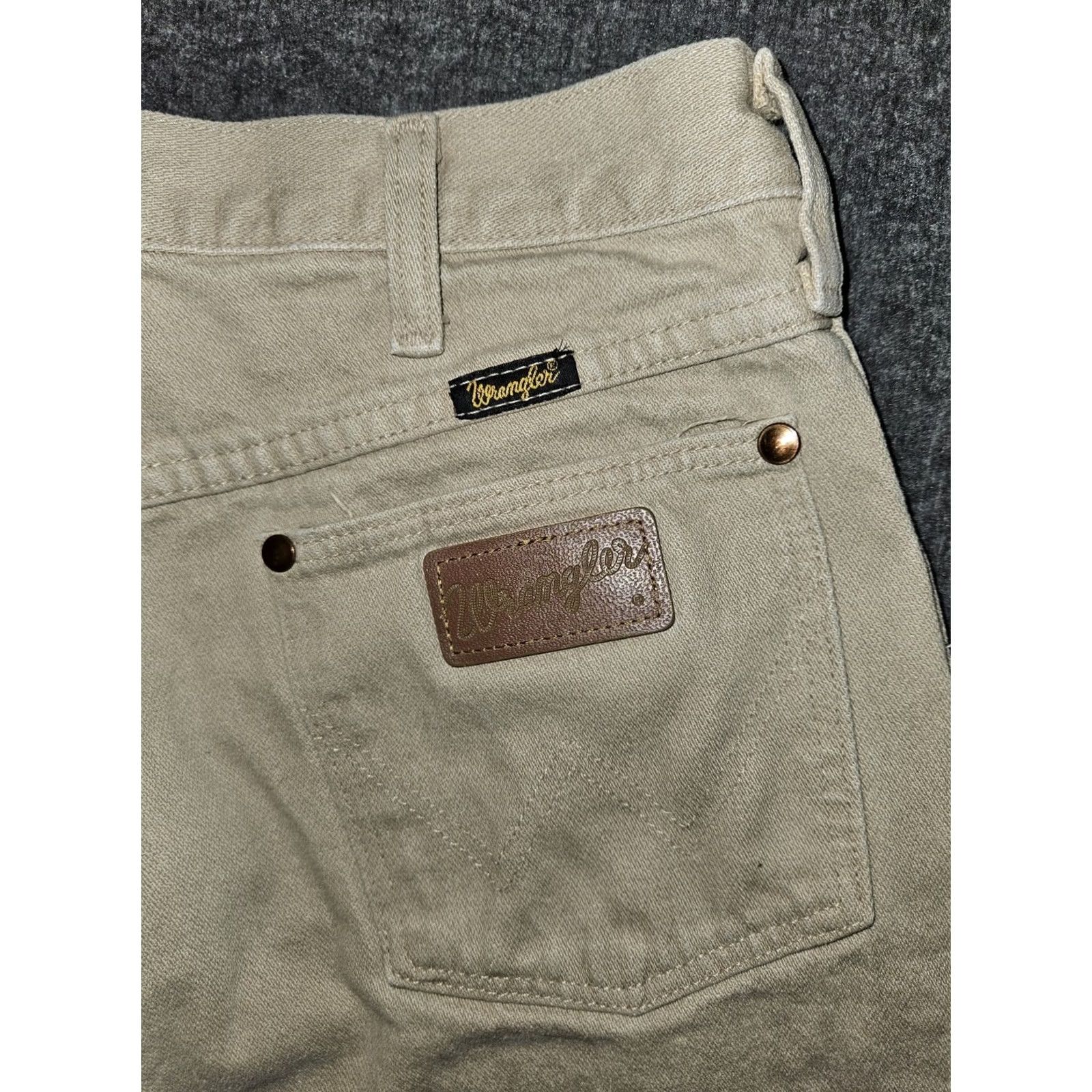 Wrangler VINTAGE Wrangler Jeans Men 33x30 Beige Mid Rise USA Western Cowboy Straight Denim 90s Mens Jeans Size US 33 - 8 Thumbnail