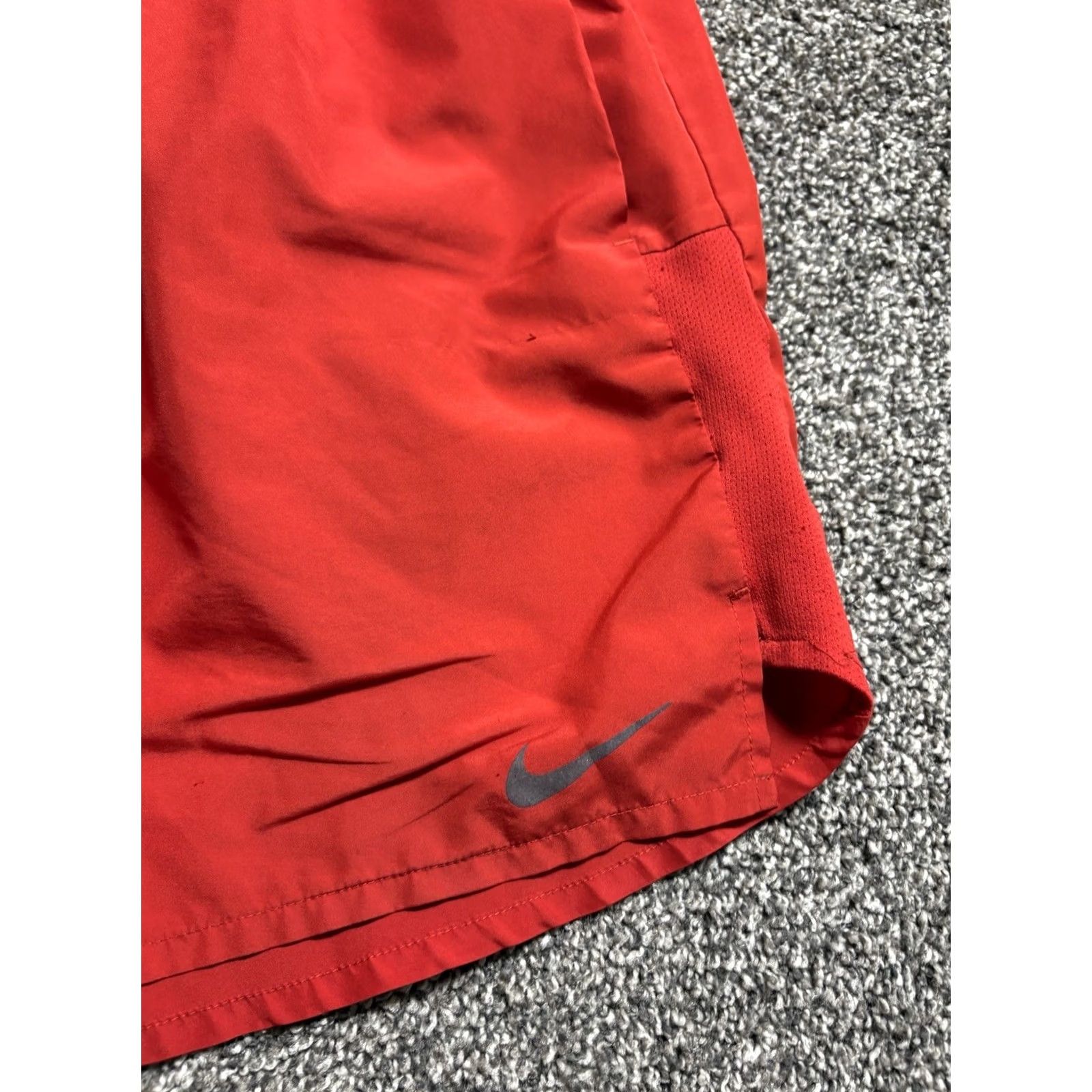 Nike Nike Challenger Shorts Mens Large Red 7" Lined Running Bright CZ9066 Size US 33 - 4 Thumbnail