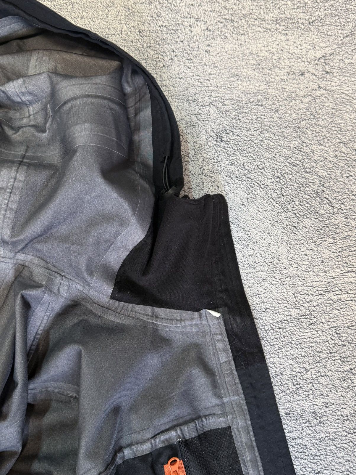 Fjallraven RevolutionRace RVRC Whisper Jacket XS Waterproof Hypershell Size XS / US 0-2 / IT 36-38 - 17 Thumbnail