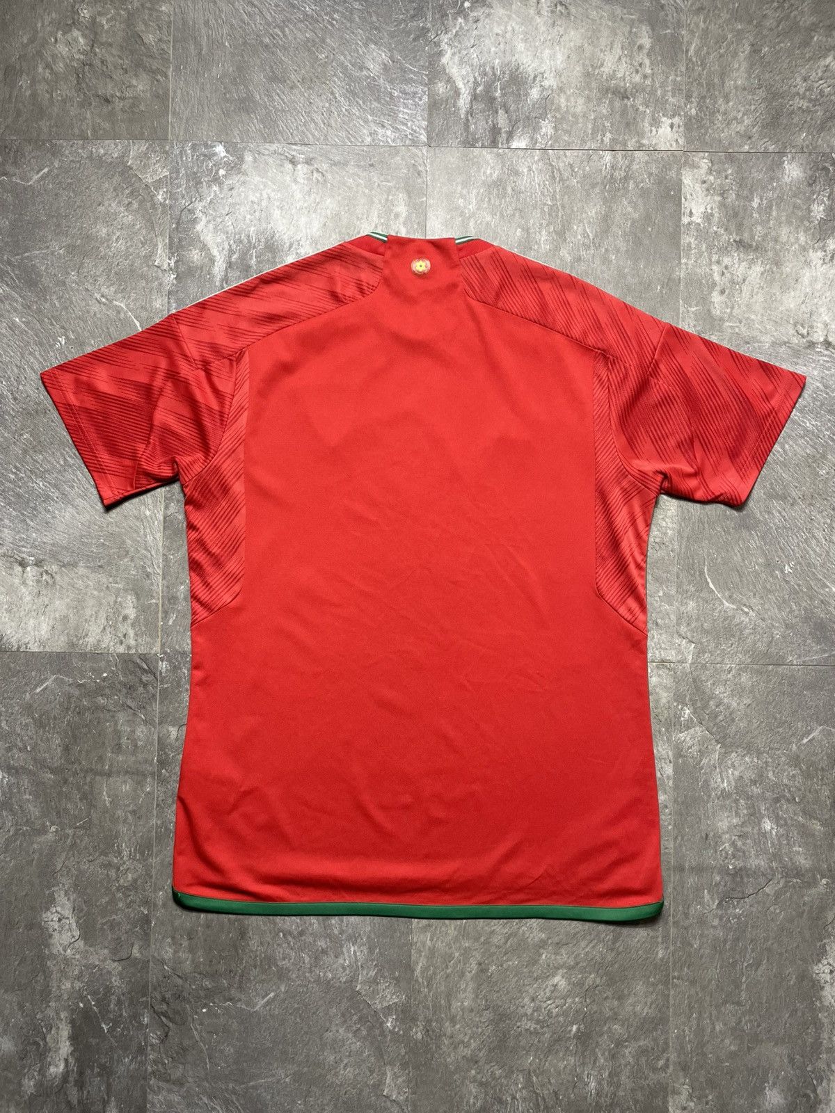 Adidas Adidas Wales 2022 2023 Home Football Shirt Soccer Jersey Size US L / EU 52-54 / 3 - 4 Thumbnail