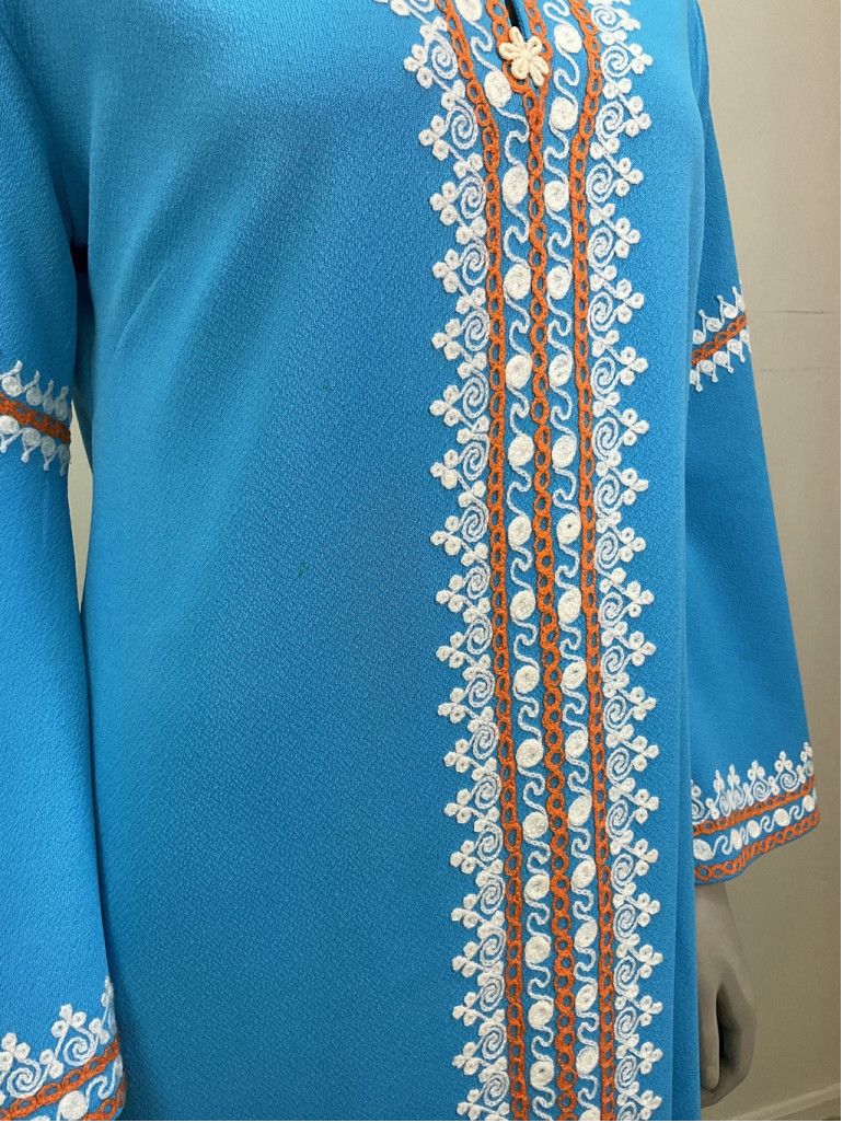 Vintage 1970’s Embroidered Blue Vintage Hippie Bohemian Maxi Dress Size M / US 6-8 / IT 42-44 - 8 Thumbnail