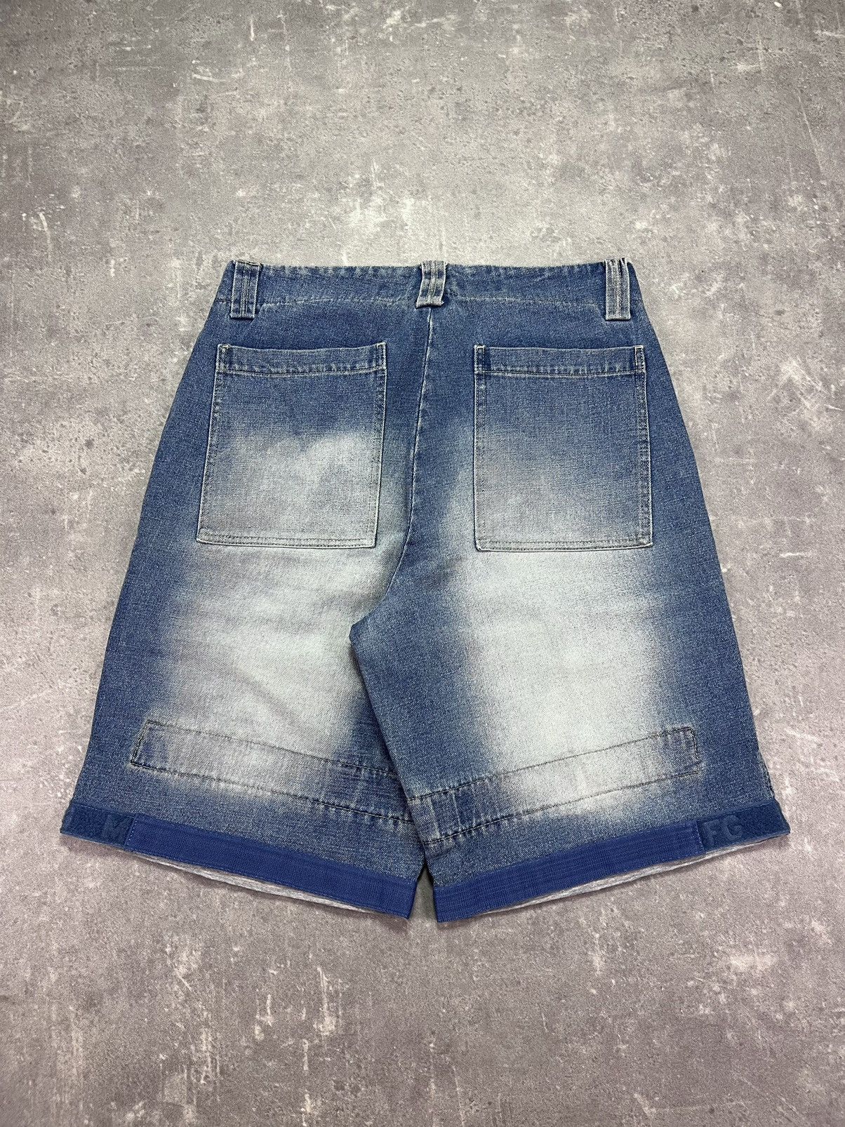 Marithe + Francois Girbaud Marithe + Francois Girbaud Baggy Straps Denim Jorts 34 Size US 34 / EU 50 - 2 Thumbnail