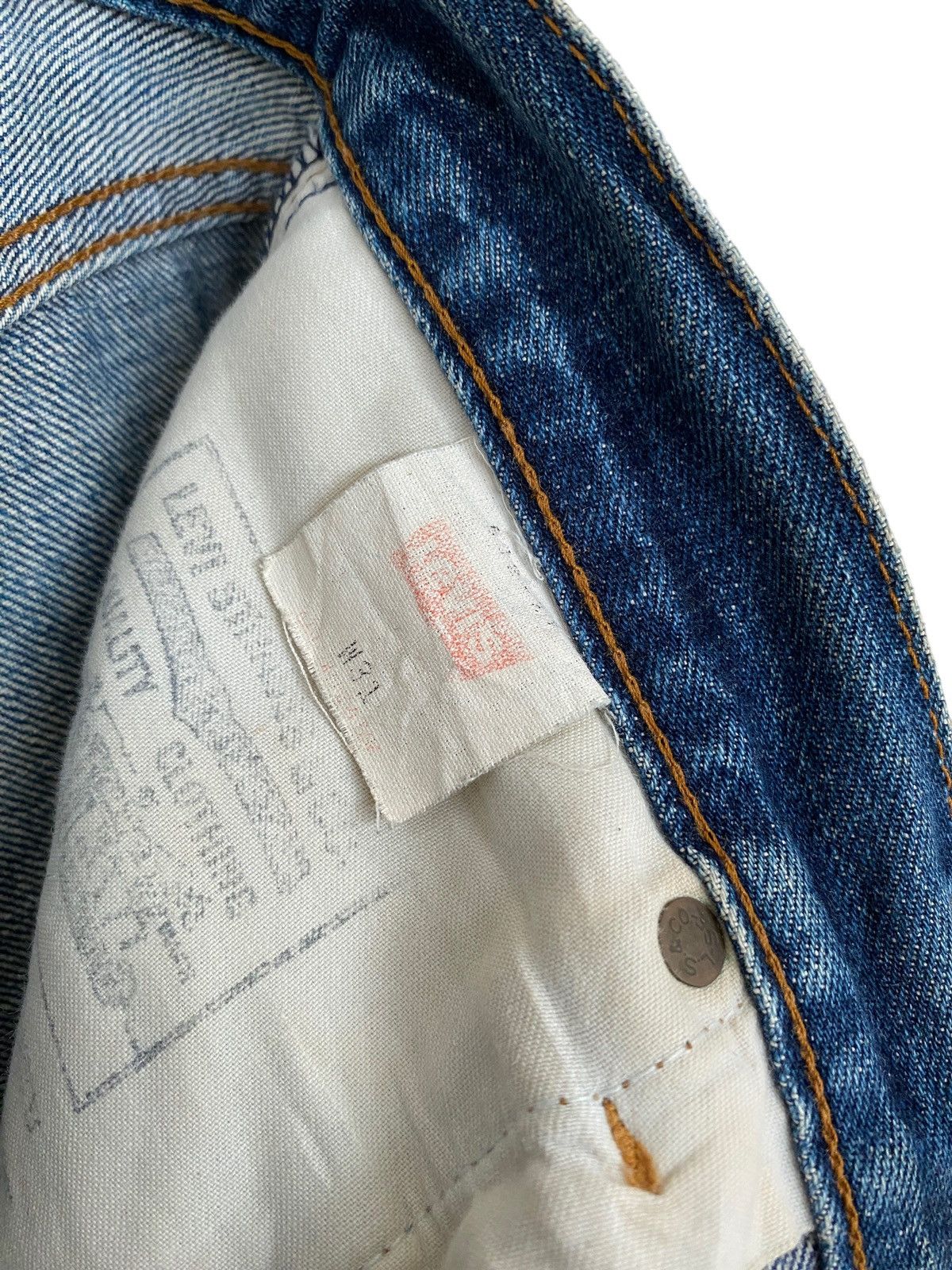 Levi's × Vintage Vintage Brand Levi’s 502 Big E Short Jeans 1990s Size US 30 / EU 46 - 10 Thumbnail