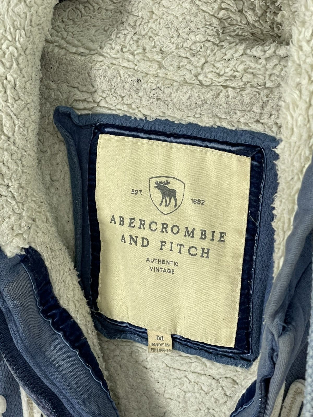 20471120 × Abercrombie & Fitch × Le Grande Bleu (L.G.B.) Abercrombie & Fitch Y2K Faux Fur Heavy Cotton Faded Hoodie Size M / US 6-8 / IT 42-44 - 9 Thumbnail