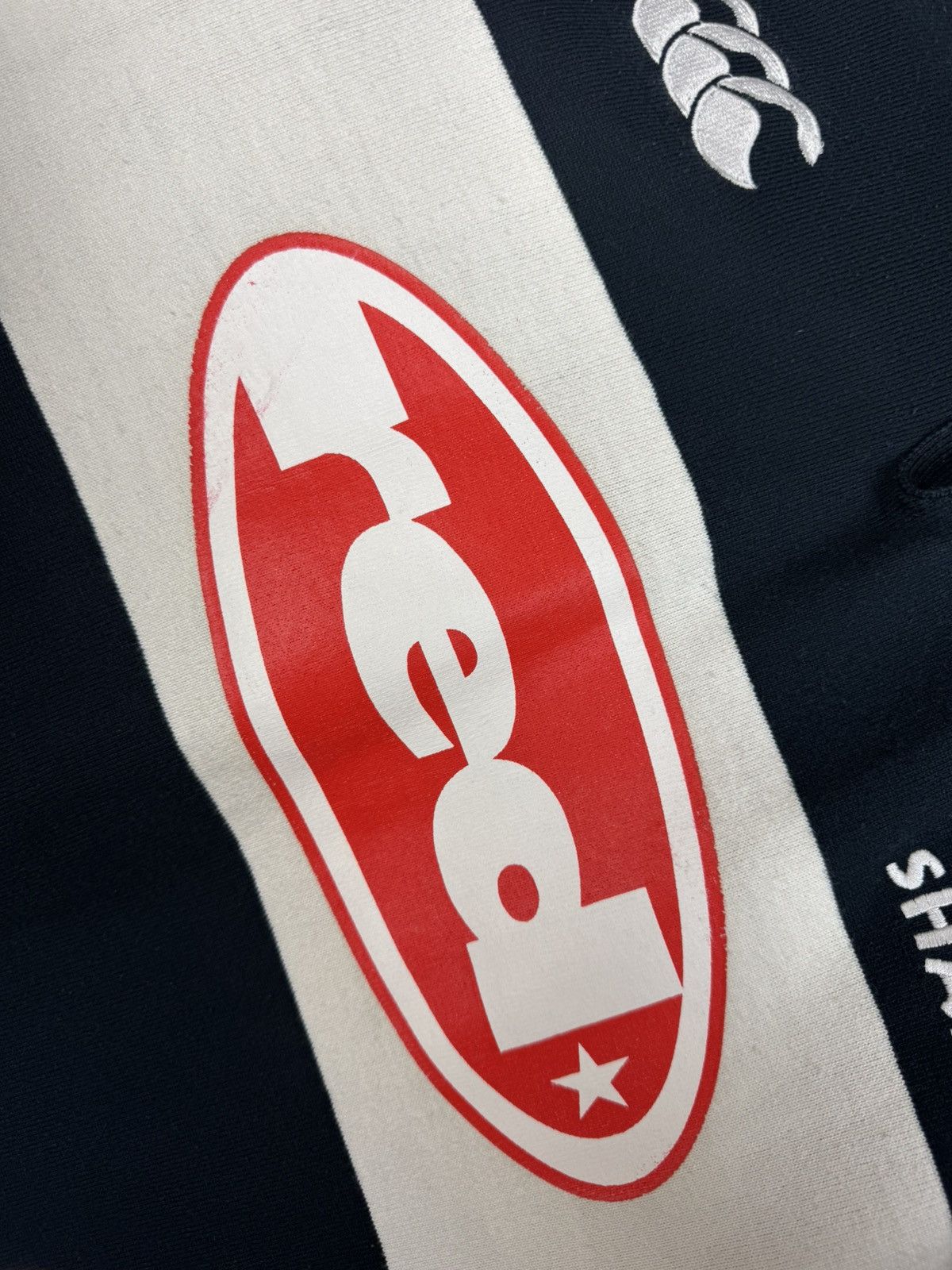 Canterbury of New Zealand Vintage Canterbury The Sharks Rugby Shirt Size US M / EU 48-50 / 2 - 17 Thumbnail