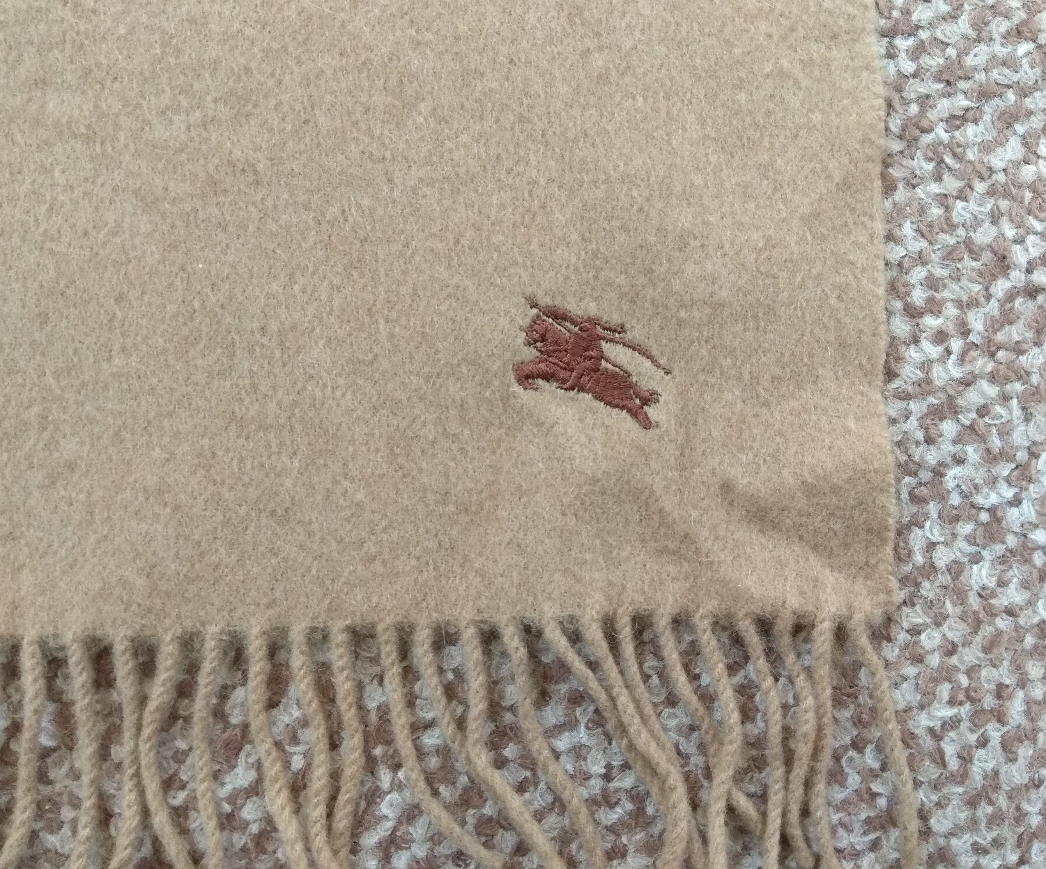 Burberry Vintage Burberrys Cashmere Scarf made in England Size ONE SIZE - 3 Thumbnail