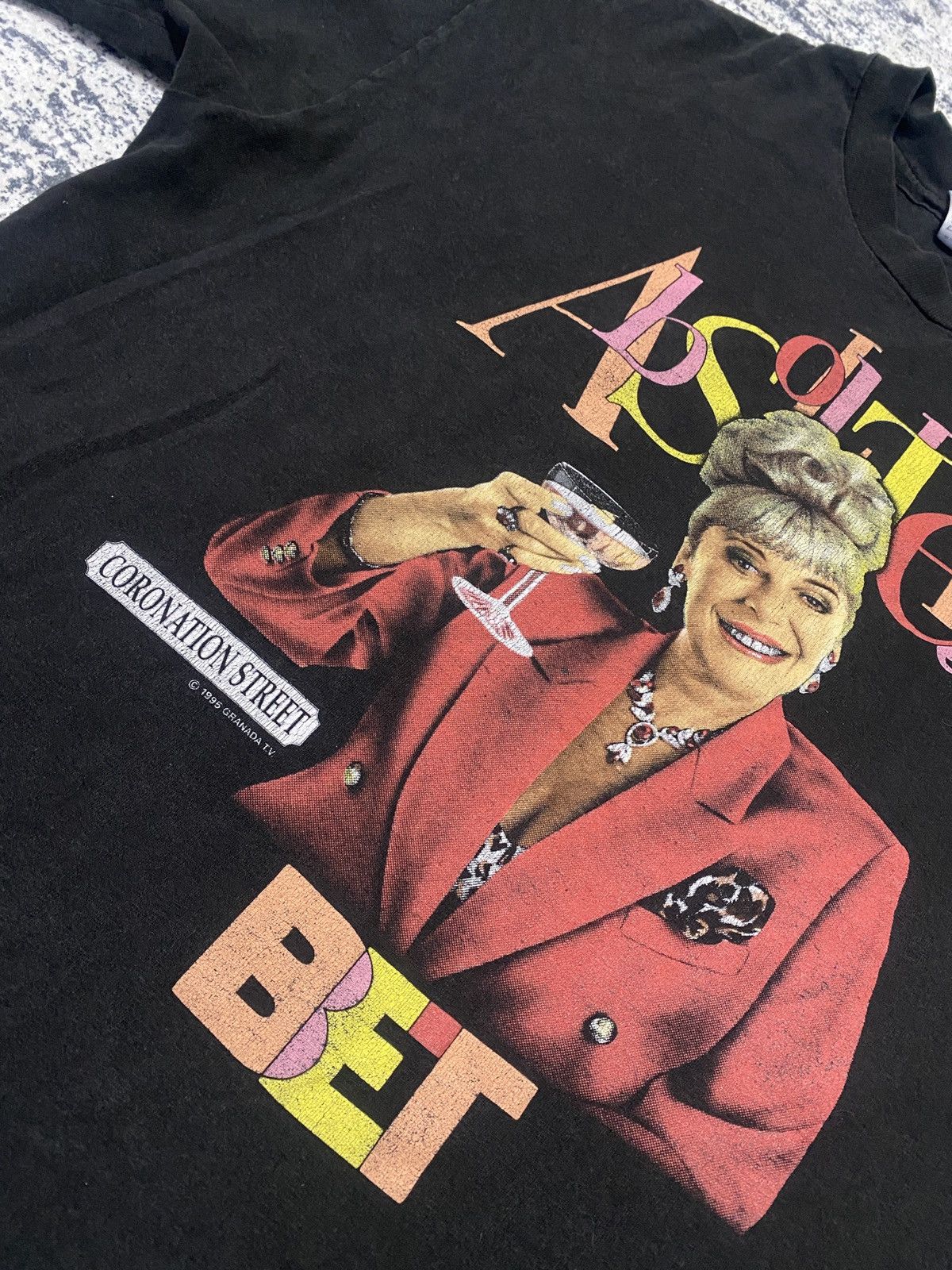Vintage Absolutely bet vintage coronation granada tv tee 90s Size US L / EU 52-54 / 3 - 3 Thumbnail
