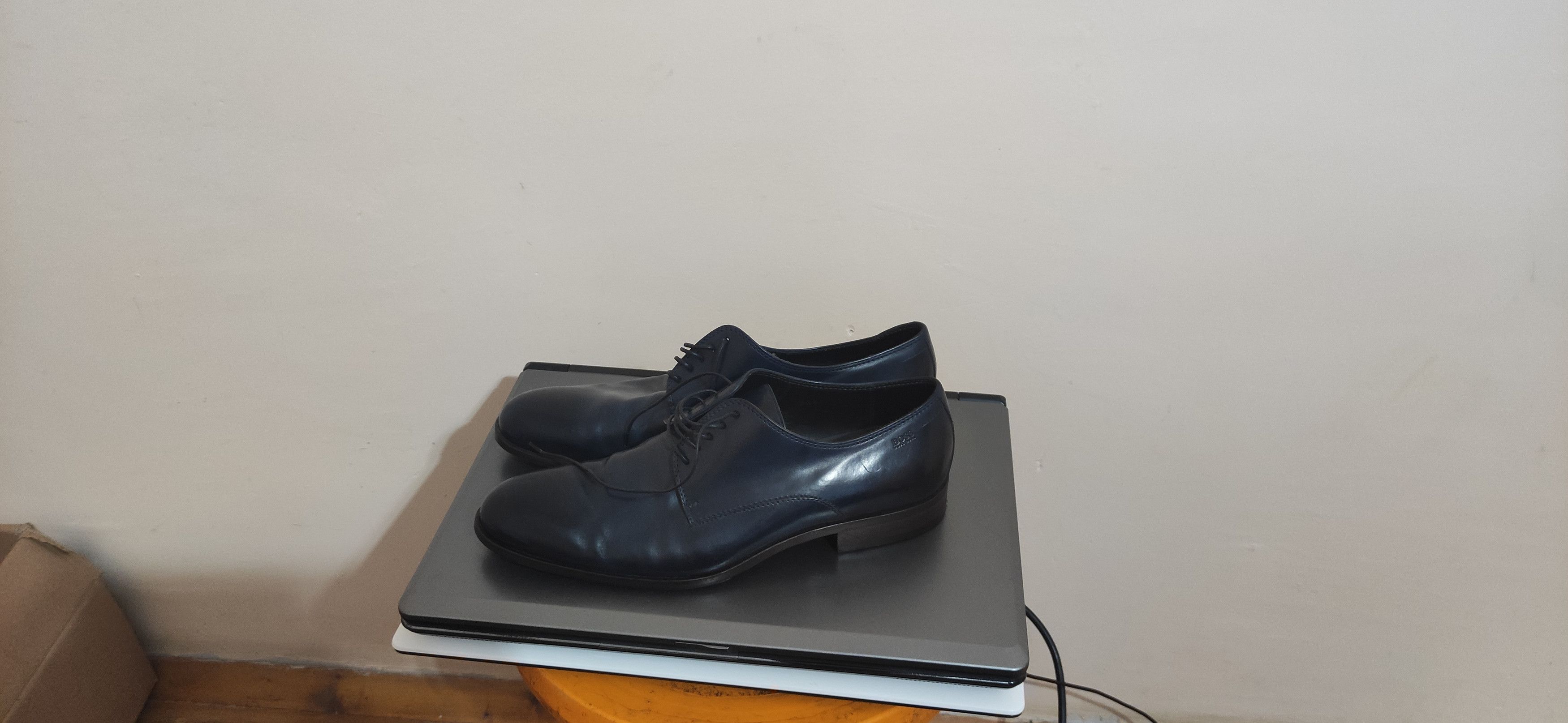 Hugo Boss The men's shoes Hugo Boss Size US 7 / EU 40 - 8 Thumbnail