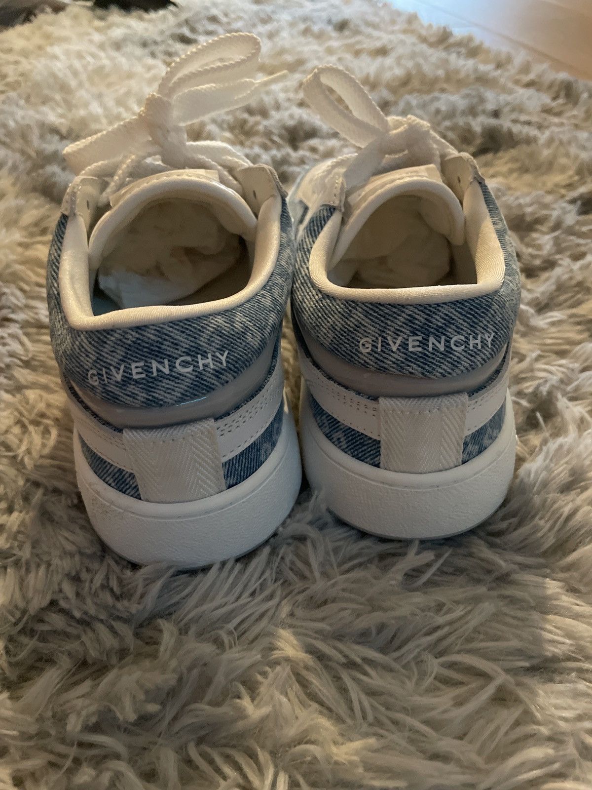 Givenchy Givenchy White and light blue denim low top shoes Size US 7.5 / EU 40-41 - 7 Thumbnail