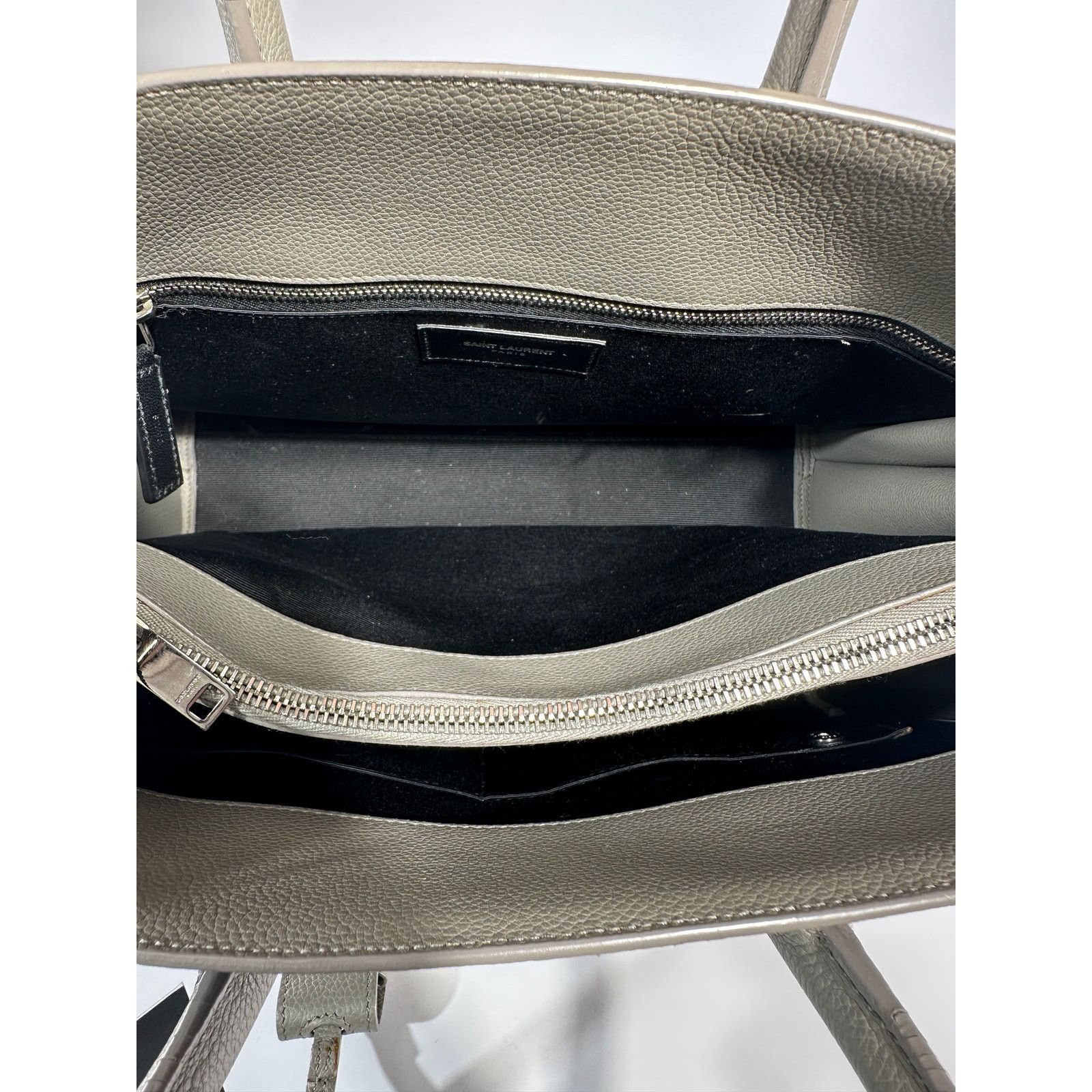 Yves Saint Laurent YVES SAINT LAURENT YSL Classic Sac De Jour Baby Tote Beige Size ONE SIZE - 11 Thumbnail