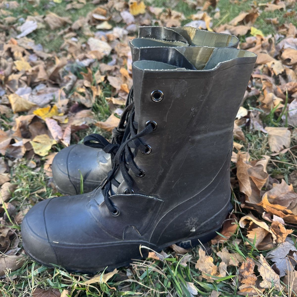 Vintage Vintage Military Bunny/Mickey Boots size 9N Size US 9 / EU 42 - 4 Thumbnail