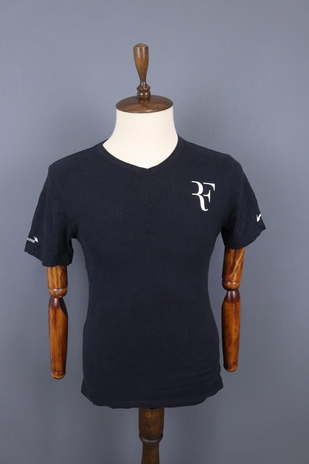 Nike Men Nike Roger Federrer Tennis RF Logo Shirt Size S Size US S / EU 44-46 / 1 - 1 Thumbnail