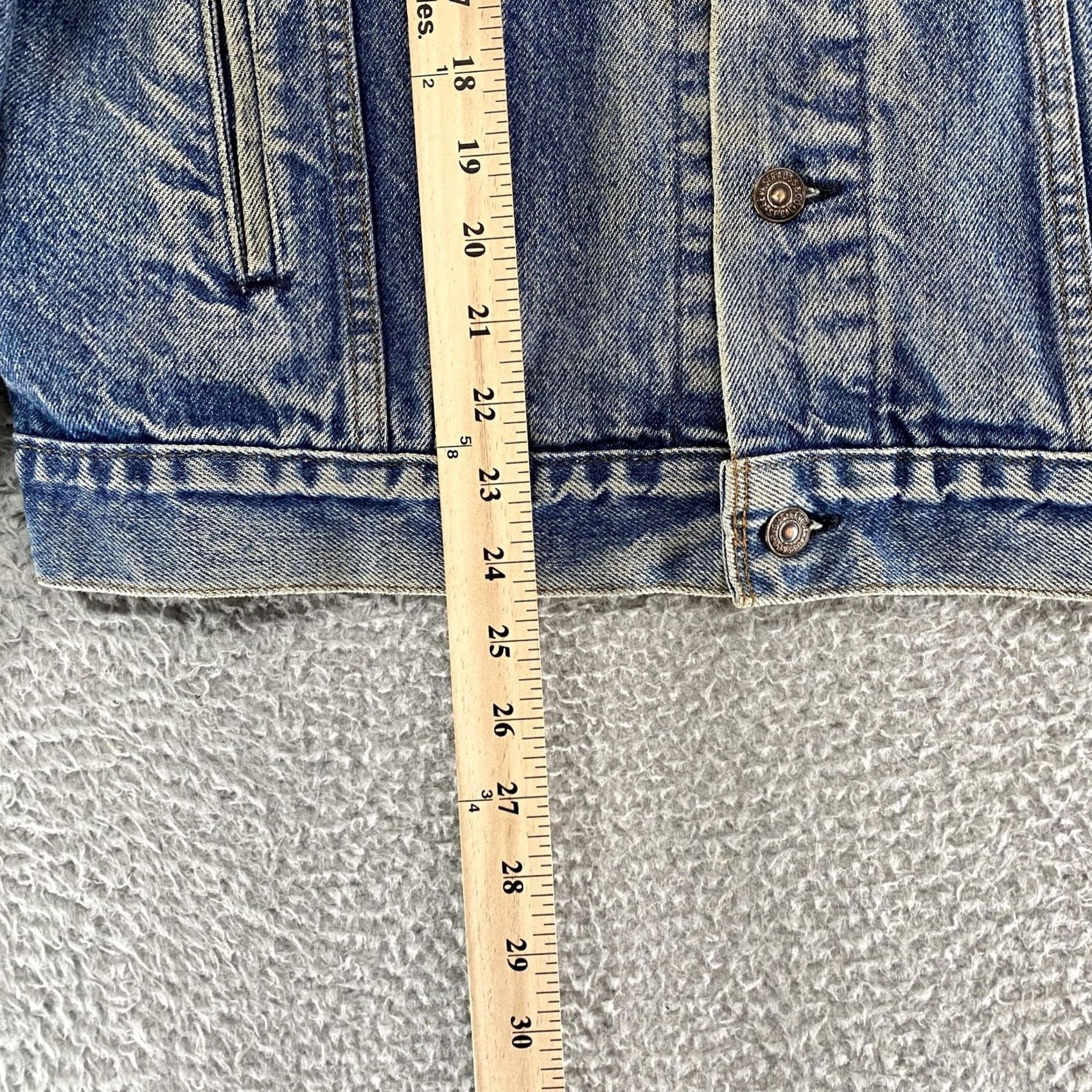 Levi's VINTAGE Levi's Denim Jacket Jacket S Blue Floral Lace Buttons Collared Short Sleeve Women Vintage 70s Made in USA Mens Womens Girls Boys Size S / US 4 / IT 40 - 4 Thumbnail