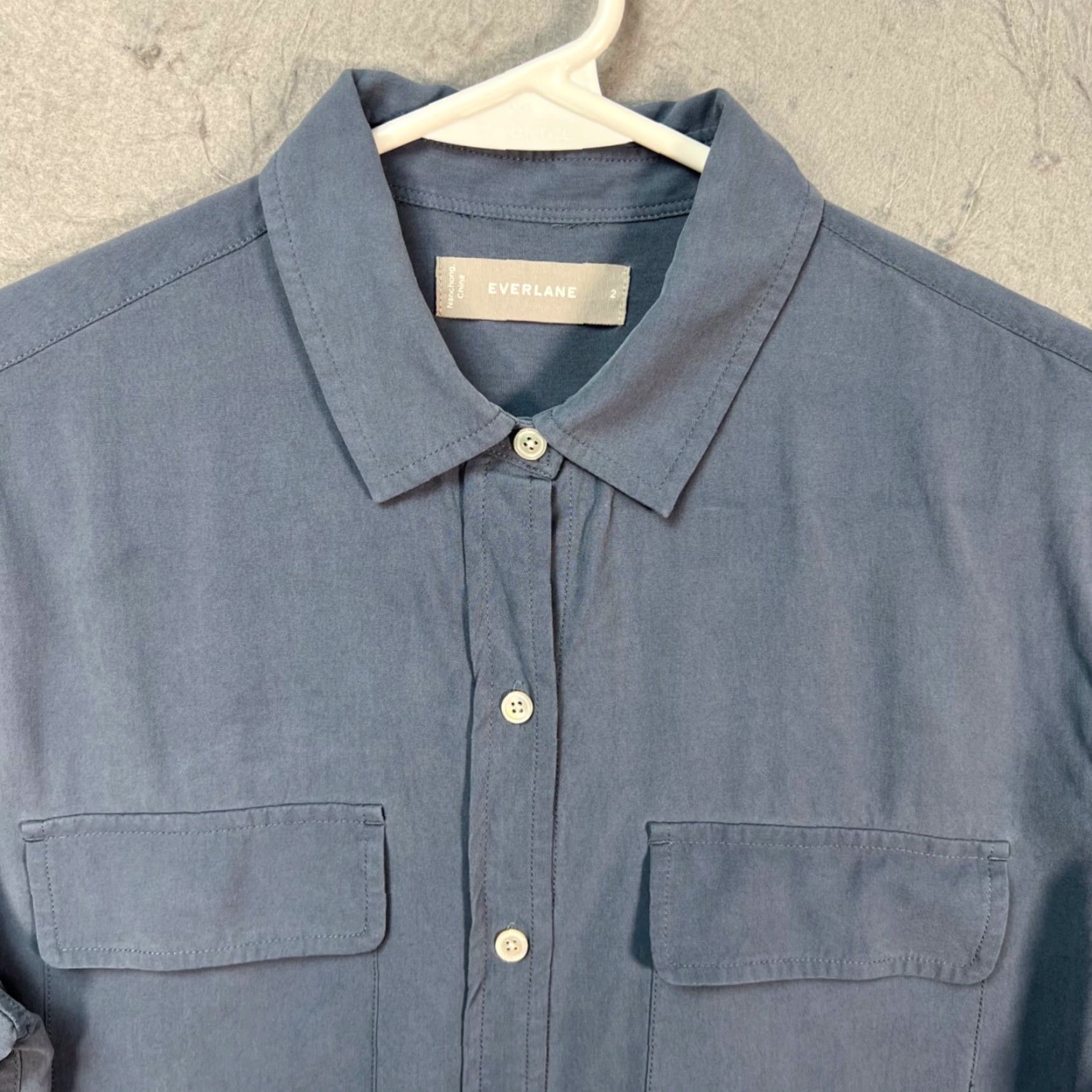 Everlane Everlane Button-Up Shirt Womens Size 2 Long Sleeve 100% Silk Blue Size XS / US 0-2 / IT 36-38 - 7 Thumbnail