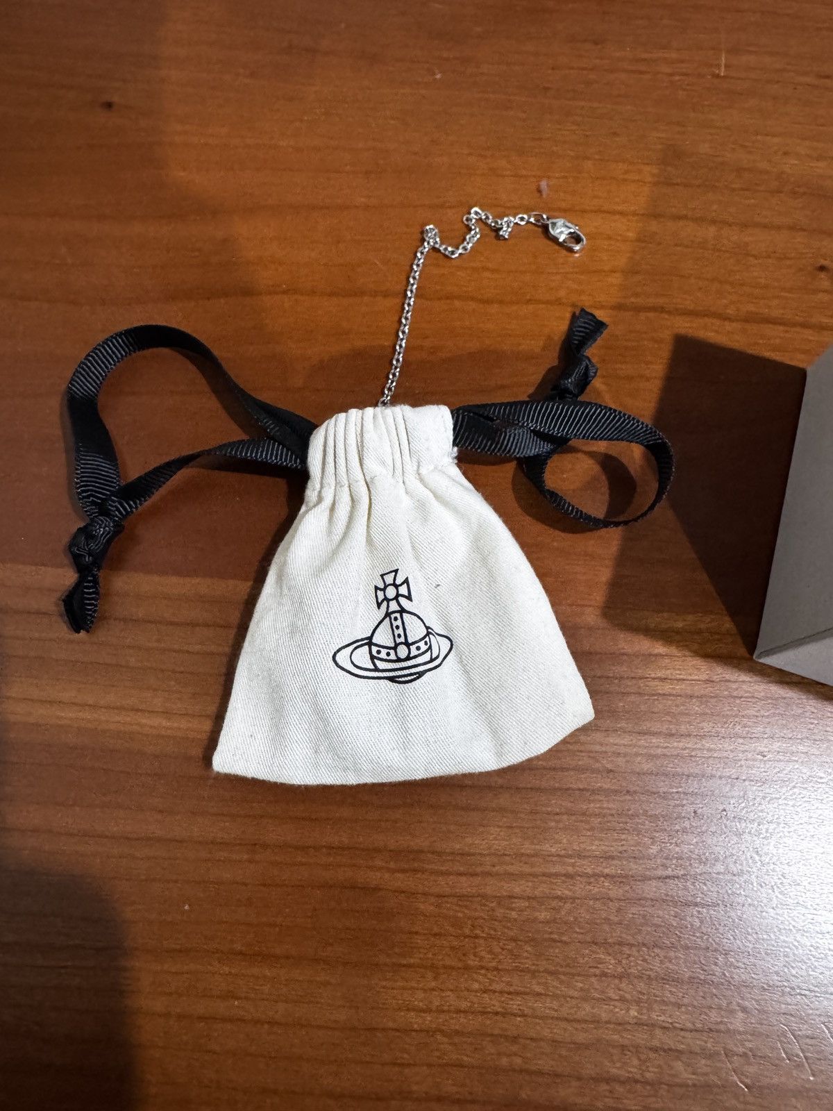 Vivienne Westwood Vivienne Westwood Summer Exclusive | Classic Saturn Drsign Size ONE SIZE - 3 Thumbnail