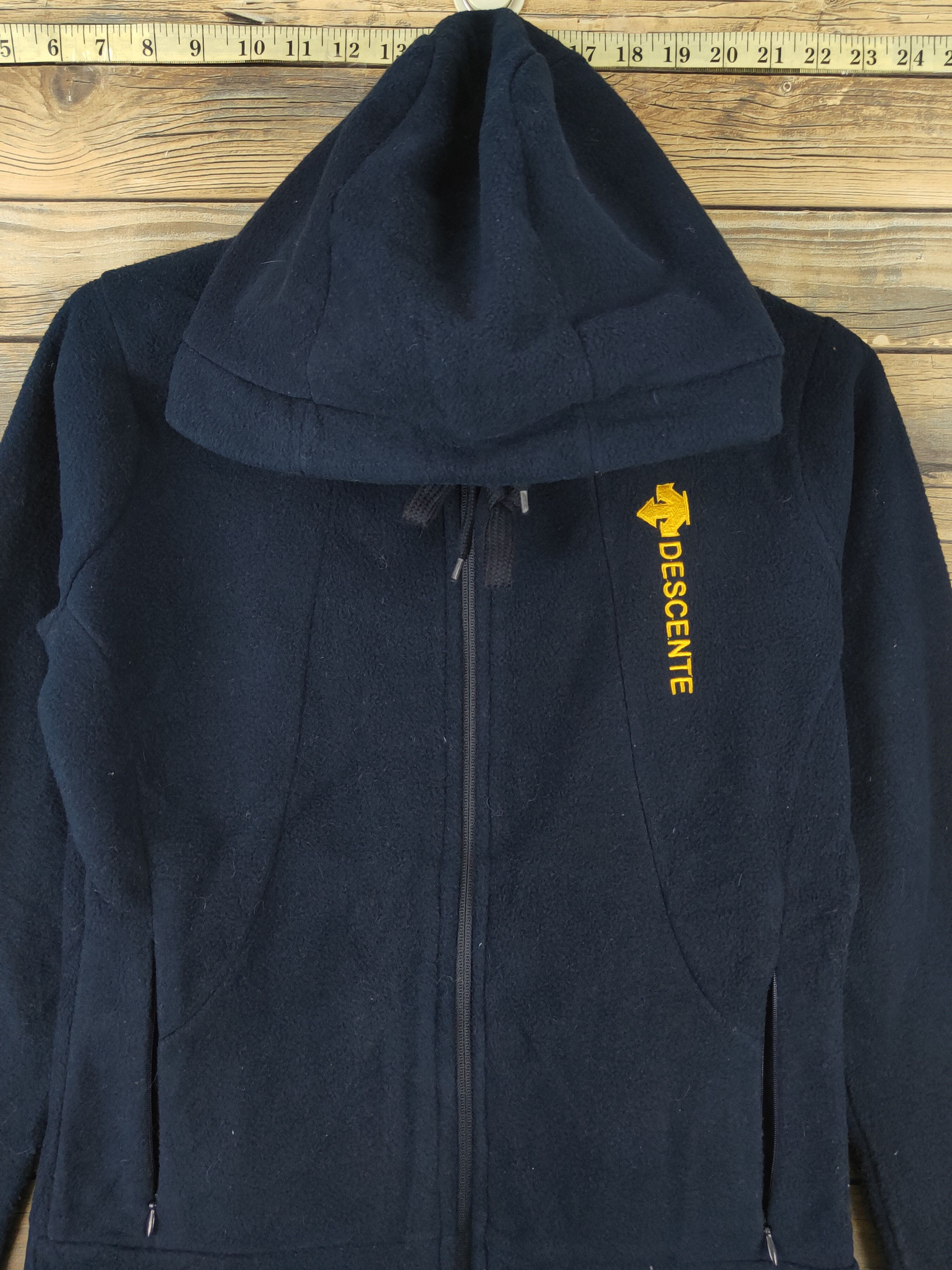 Descente × Japanese Brand × Vintage Descente Navy Hoodie Sweaters #W1135 Size US S / EU 44-46 / 1 - 2 Thumbnail